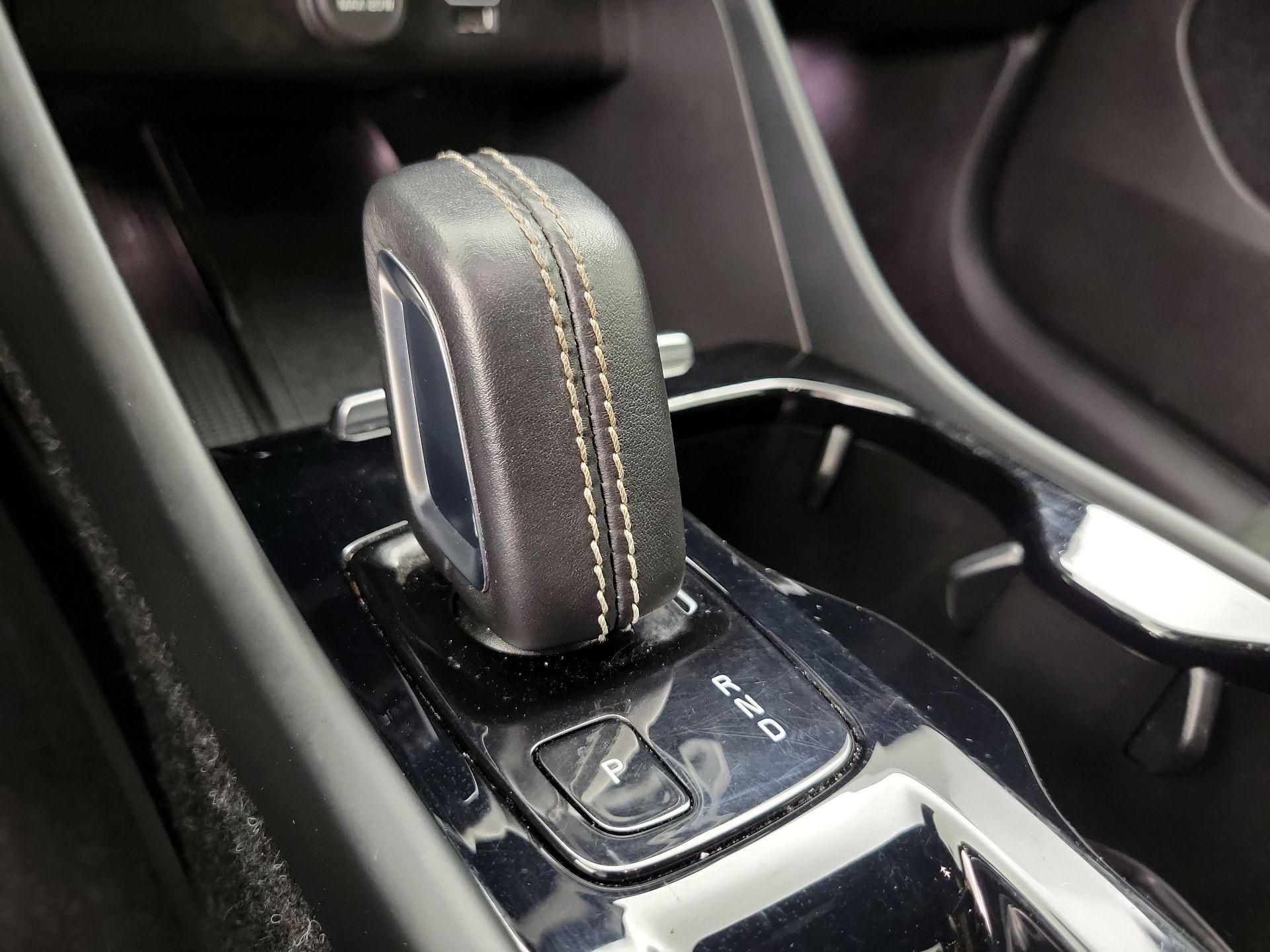 Thumbnail: 2021 Volvo XC40 - 18