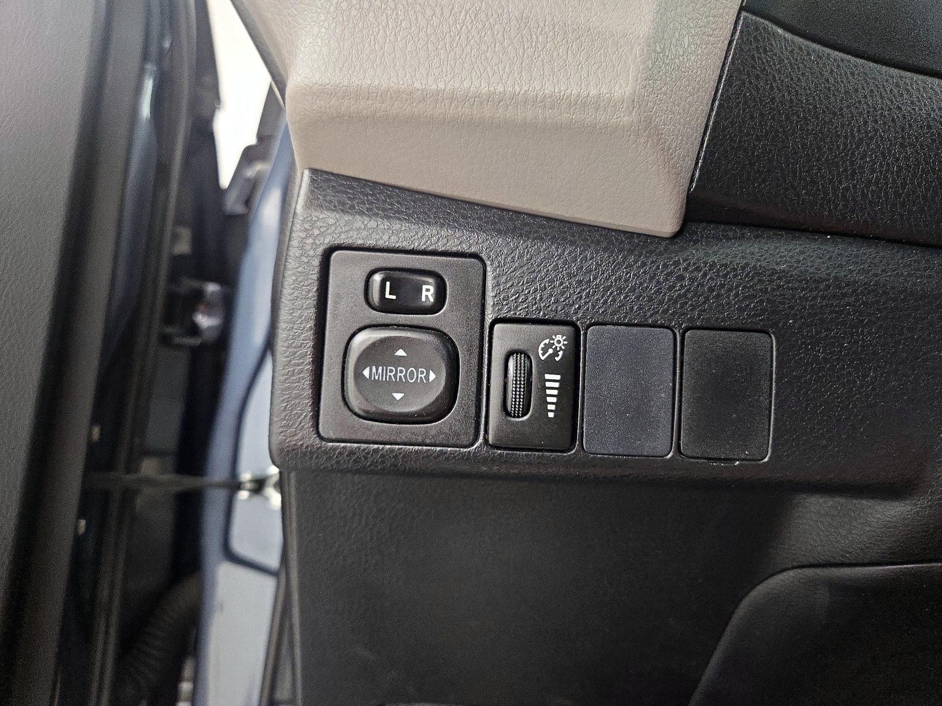 Thumbnail: 2016 Toyota Corolla - 13