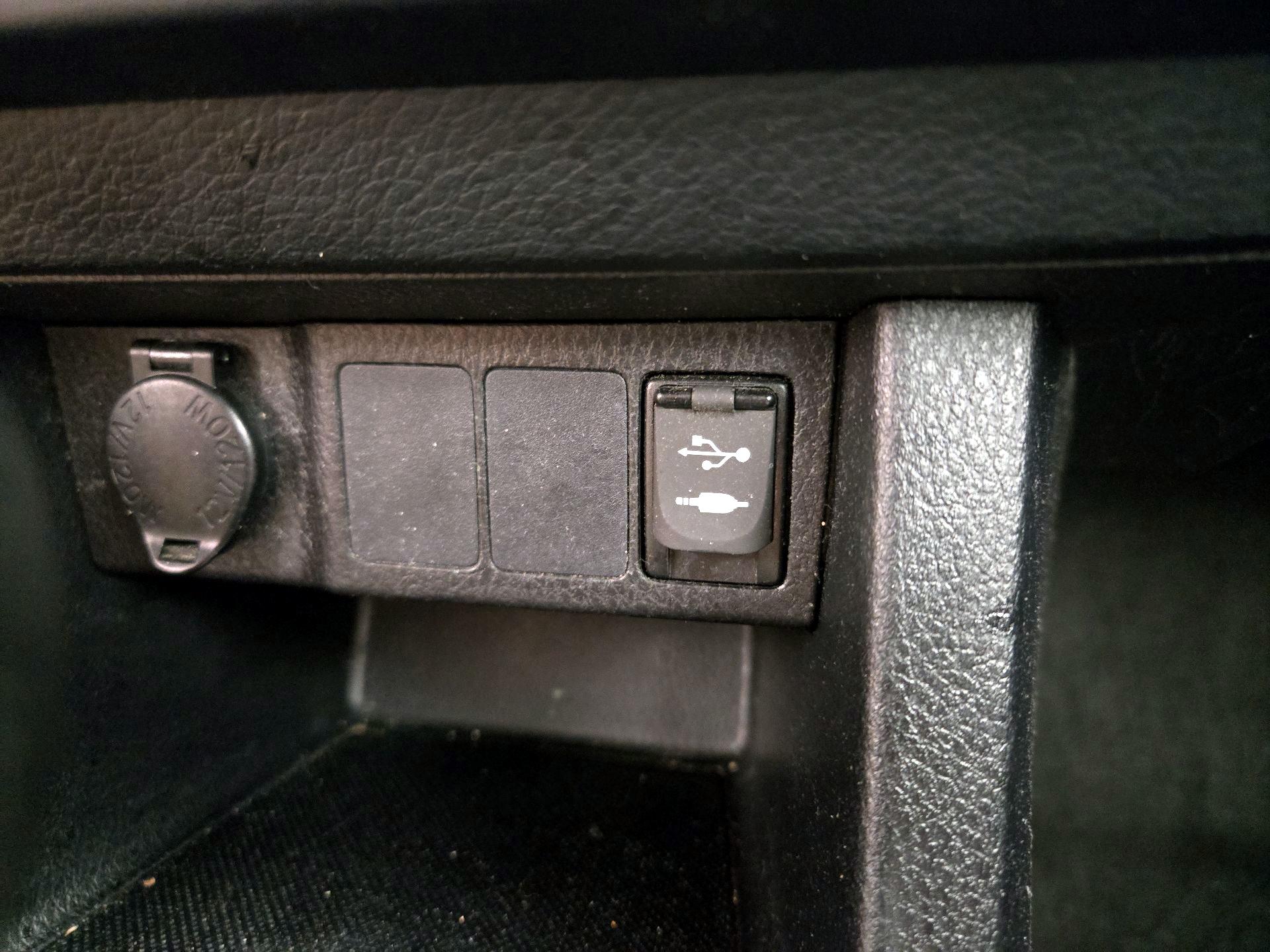 Thumbnail: 2016 Toyota Corolla - 18