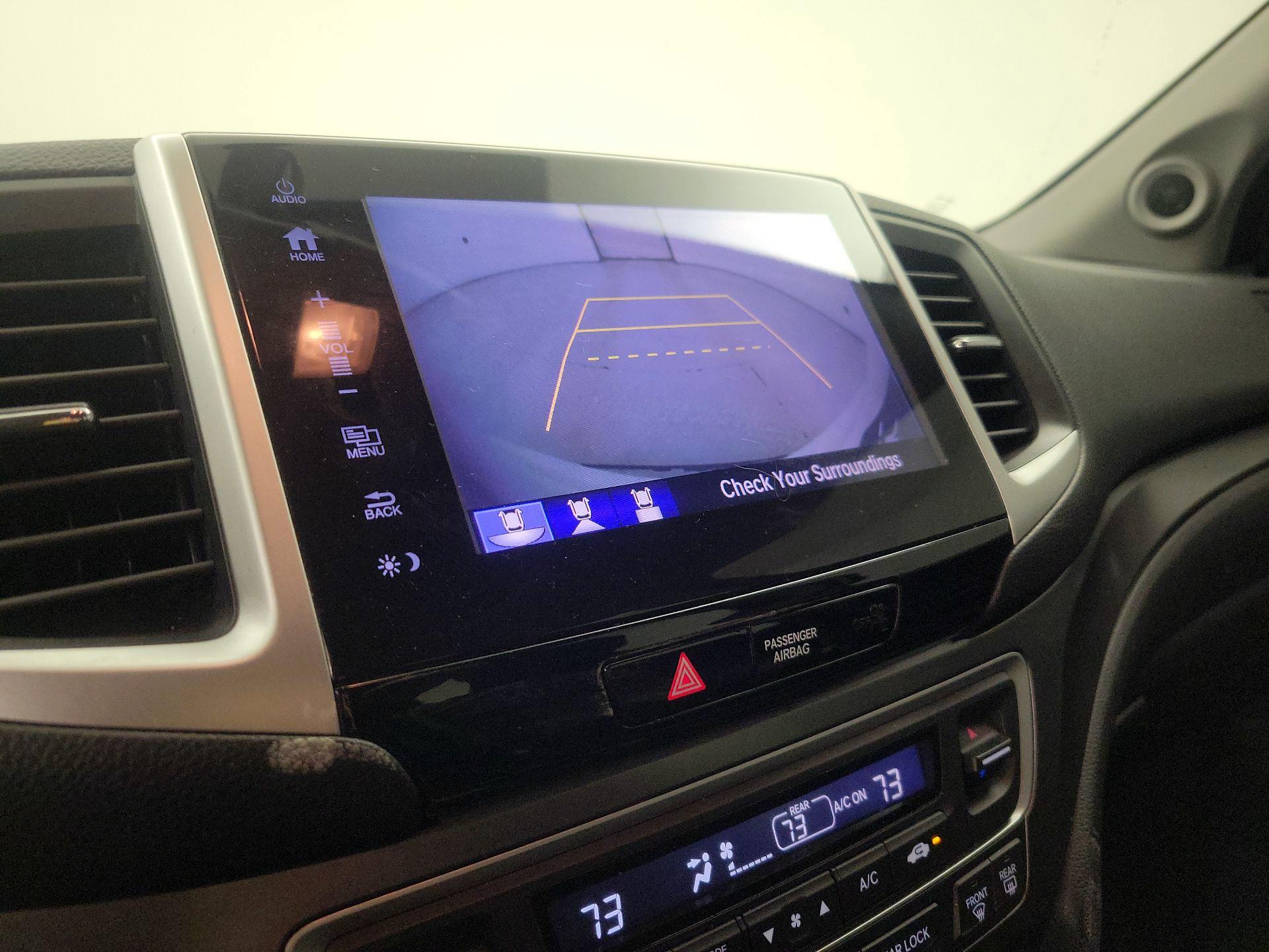 Thumbnail: 2018 Honda Pilot - 14