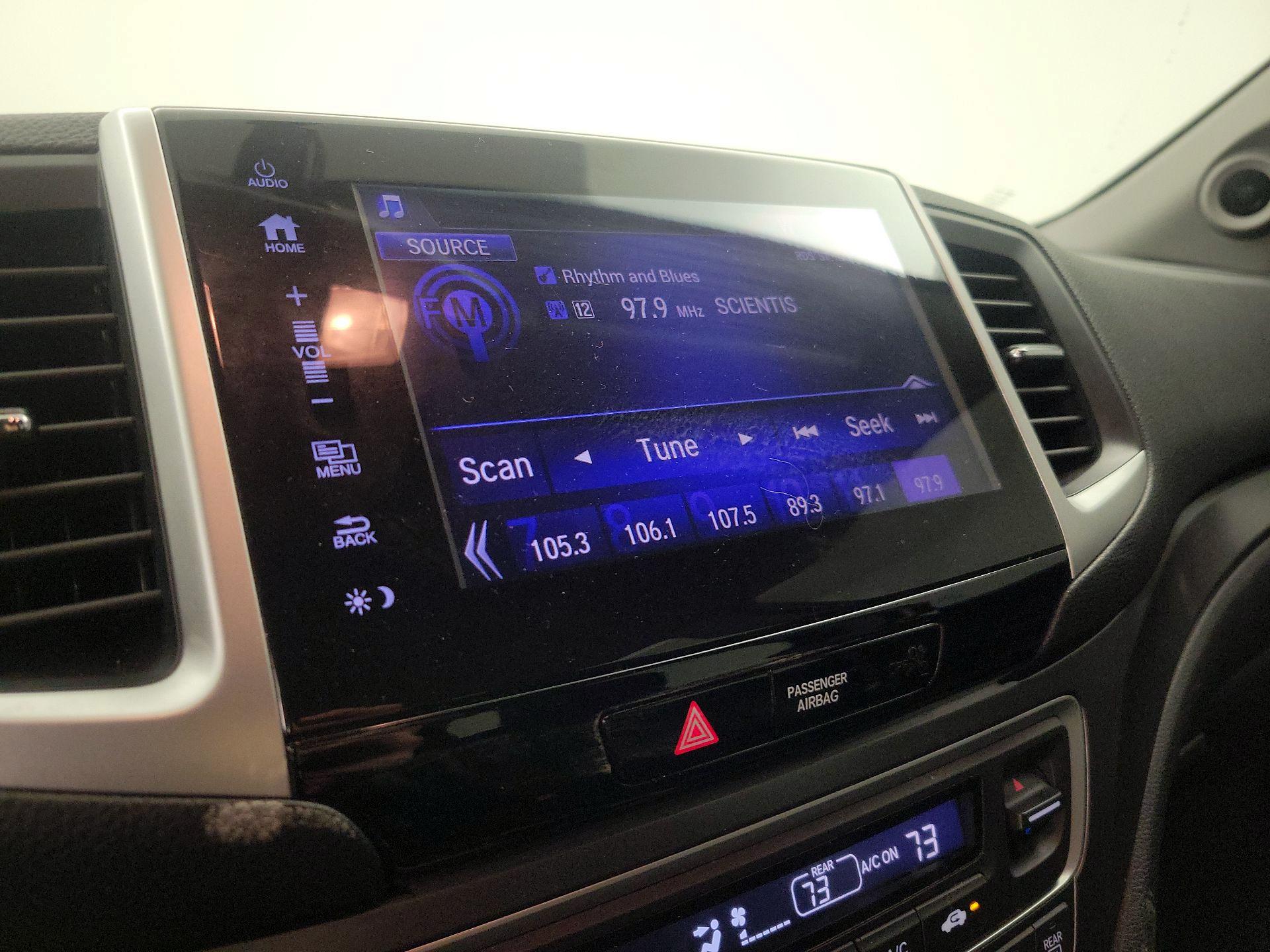 Thumbnail: 2018 Honda Pilot - 15