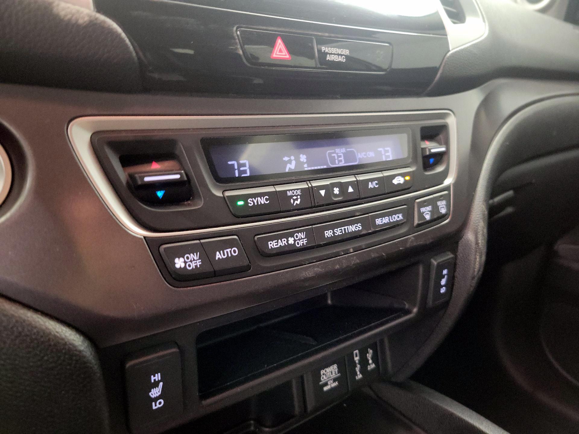 Thumbnail: 2018 Honda Pilot - 16