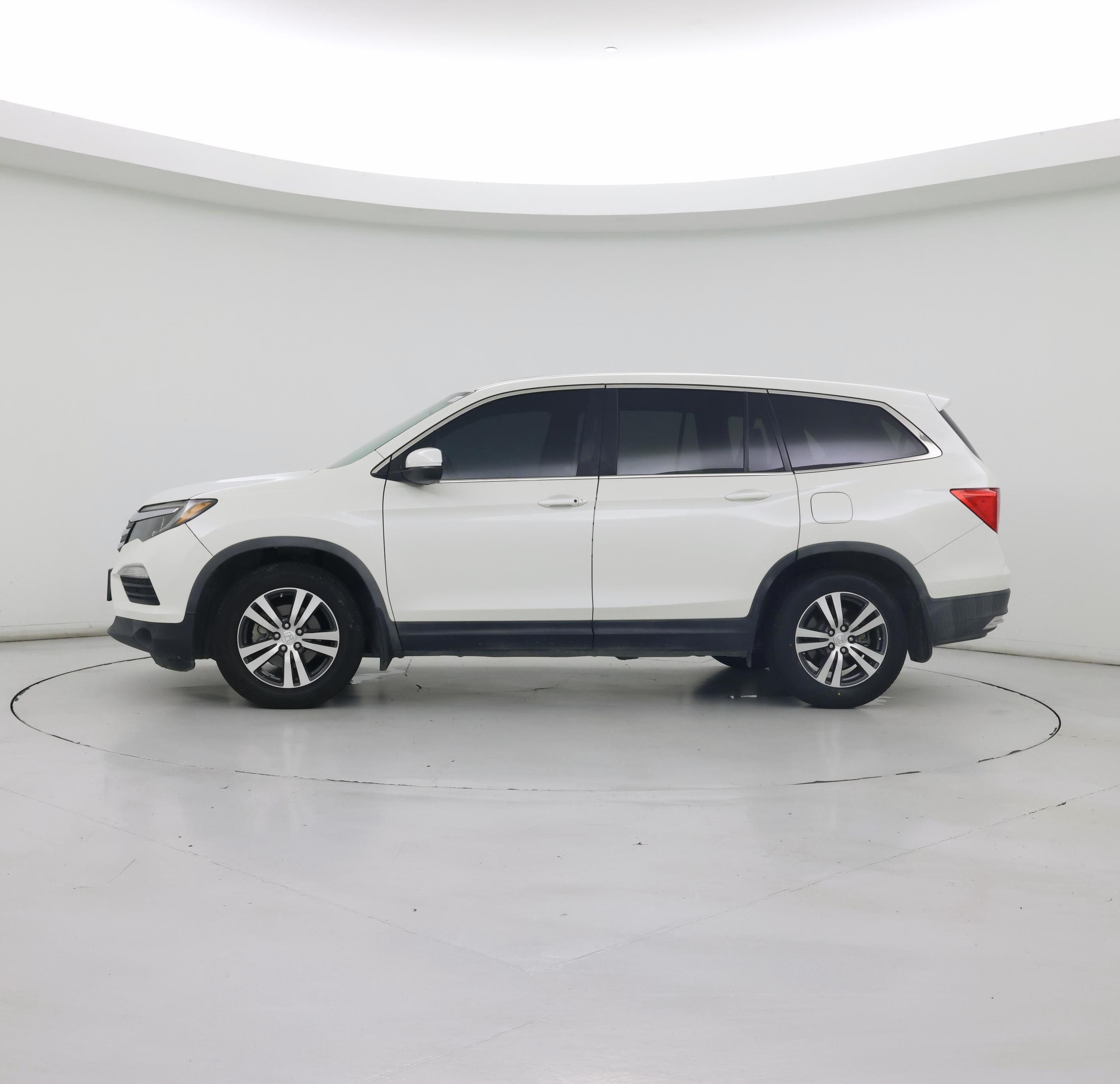 Thumbnail: 2018 Honda Pilot - 3