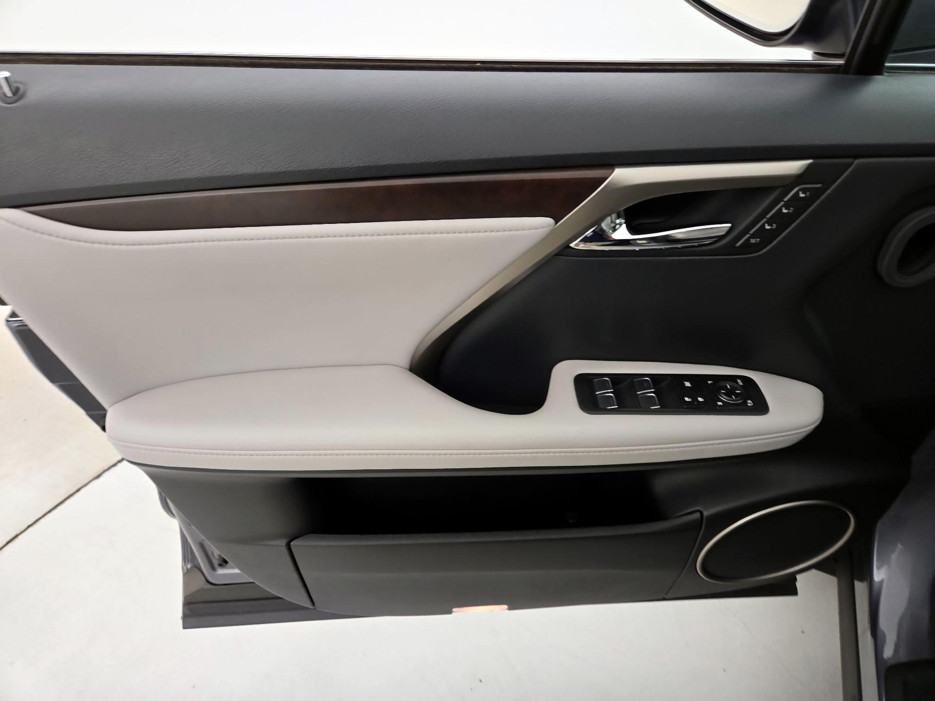 Thumbnail: 2020 Lexus RX - 12