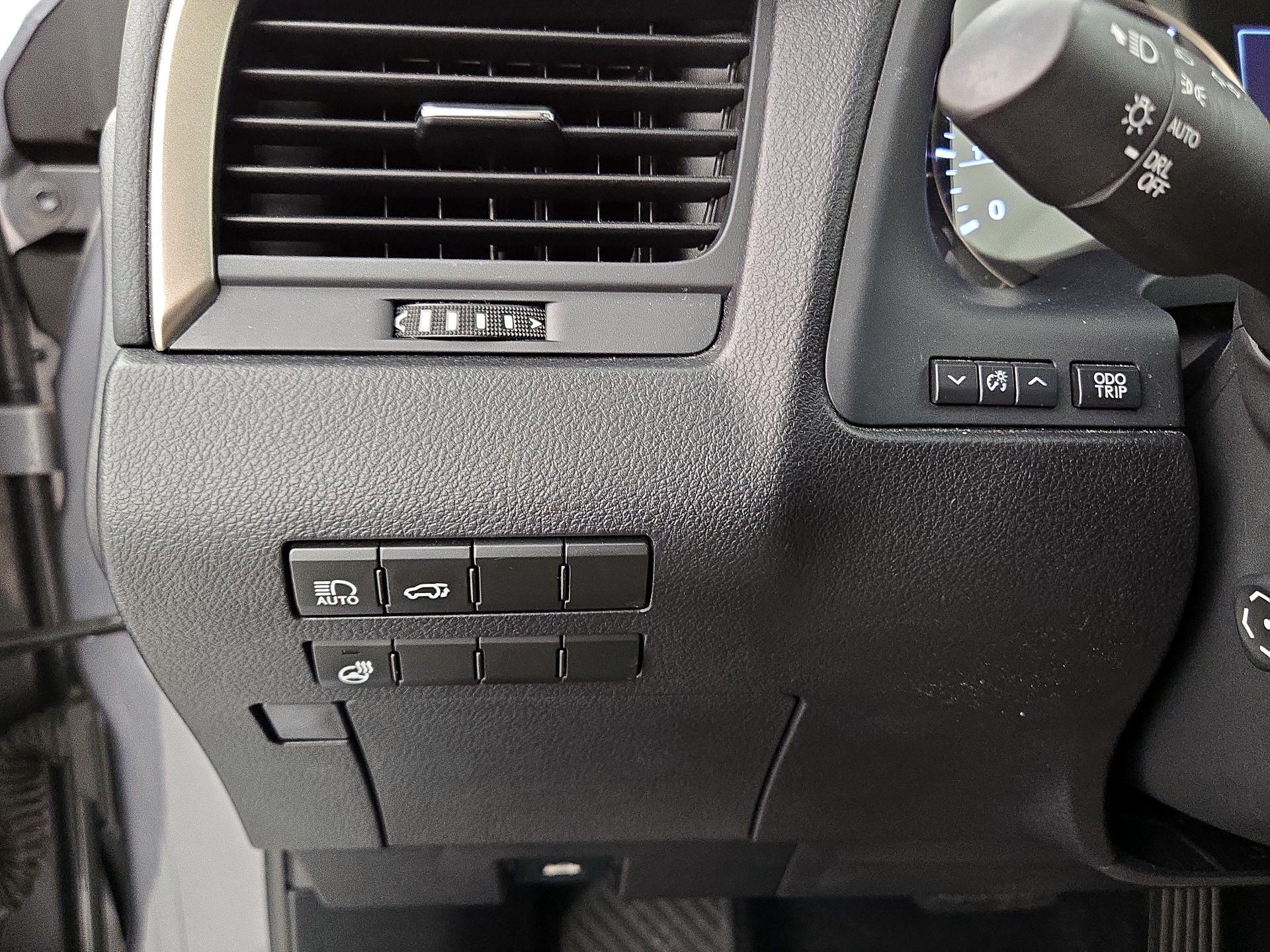 Thumbnail: 2020 Lexus RX - 13