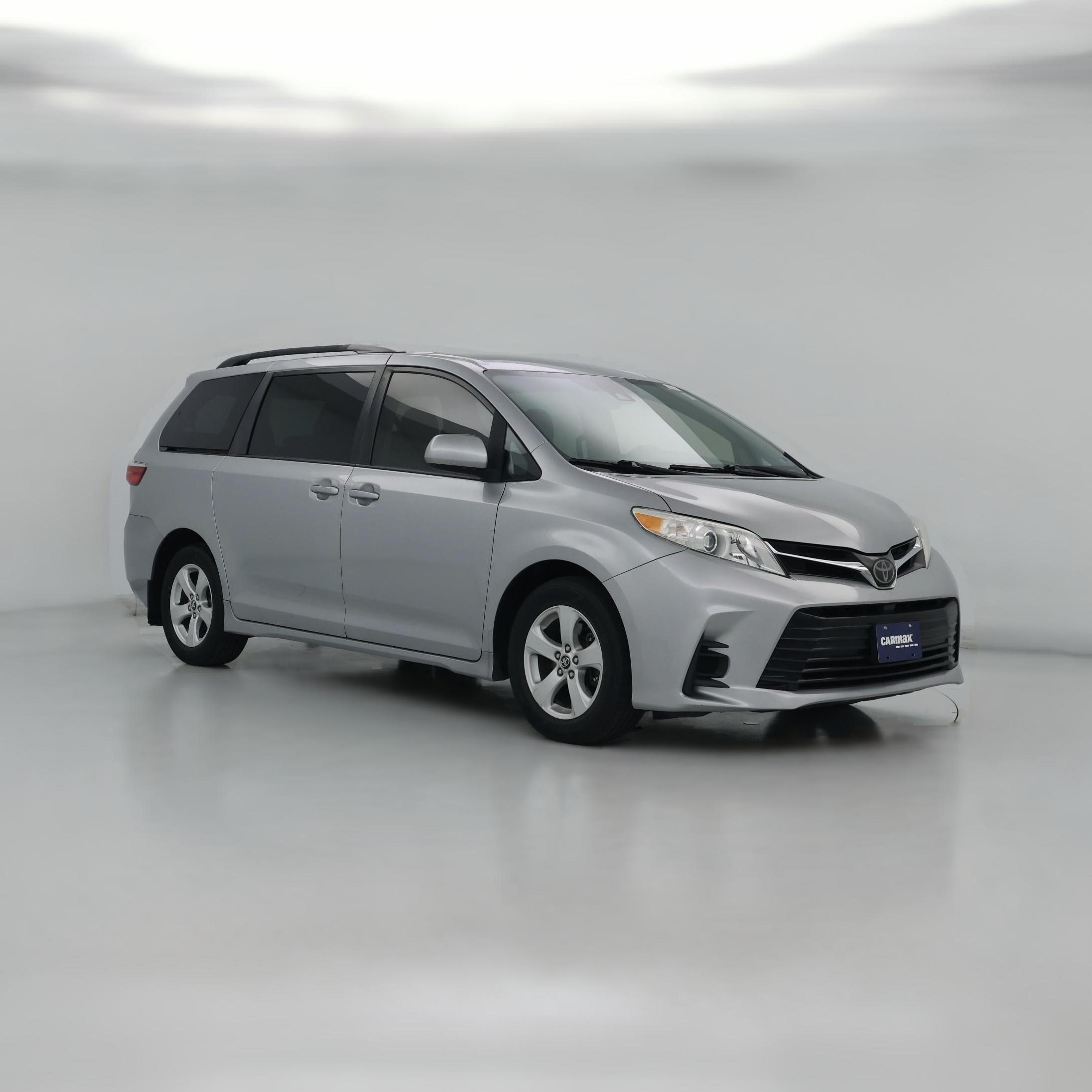 Thumbnail: 2018 Toyota Sienna - 1