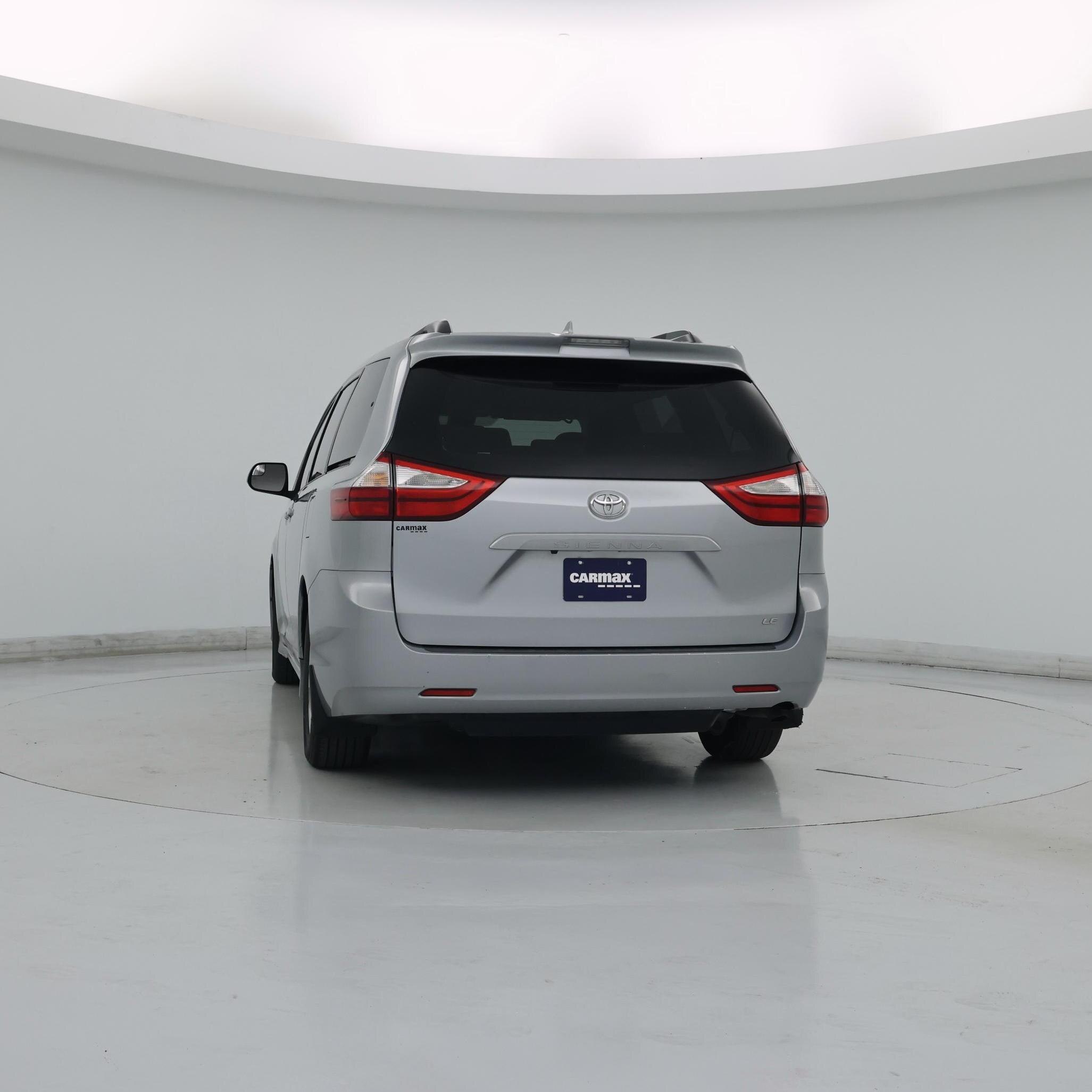 Thumbnail: 2018 Toyota Sienna - 6