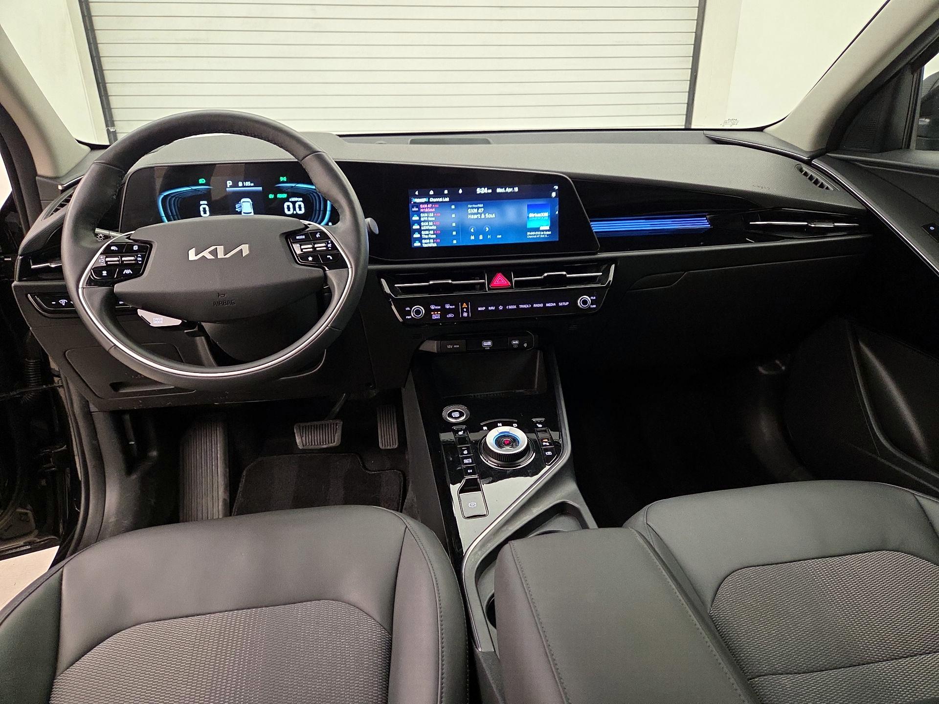 Thumbnail: 2023 Kia Niro - 9