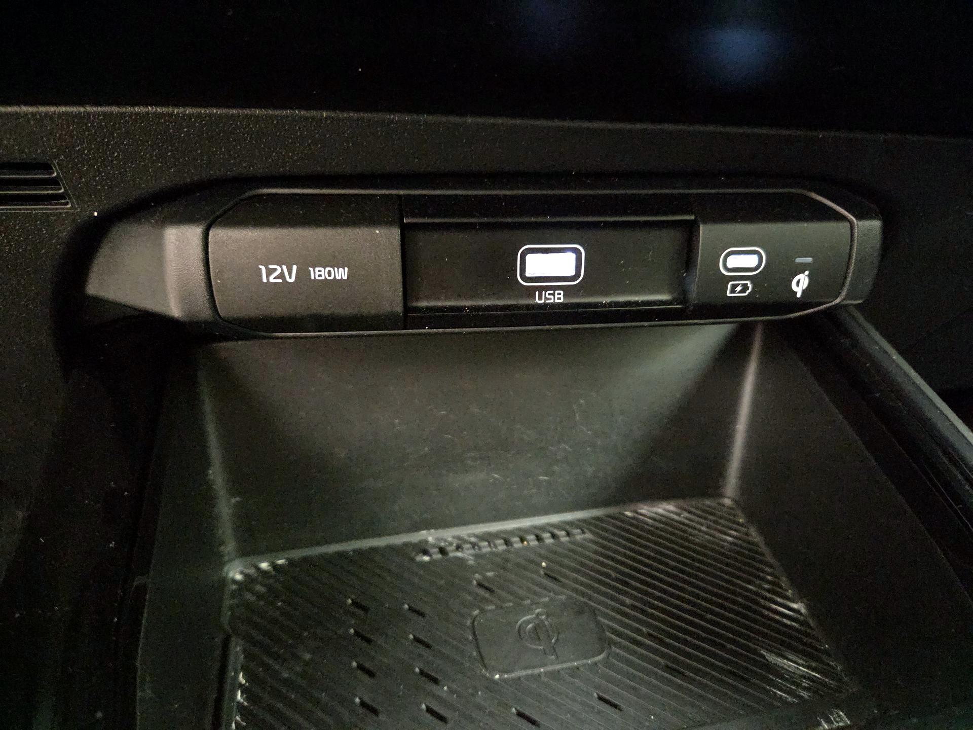 Thumbnail: 2023 Kia Niro - 17