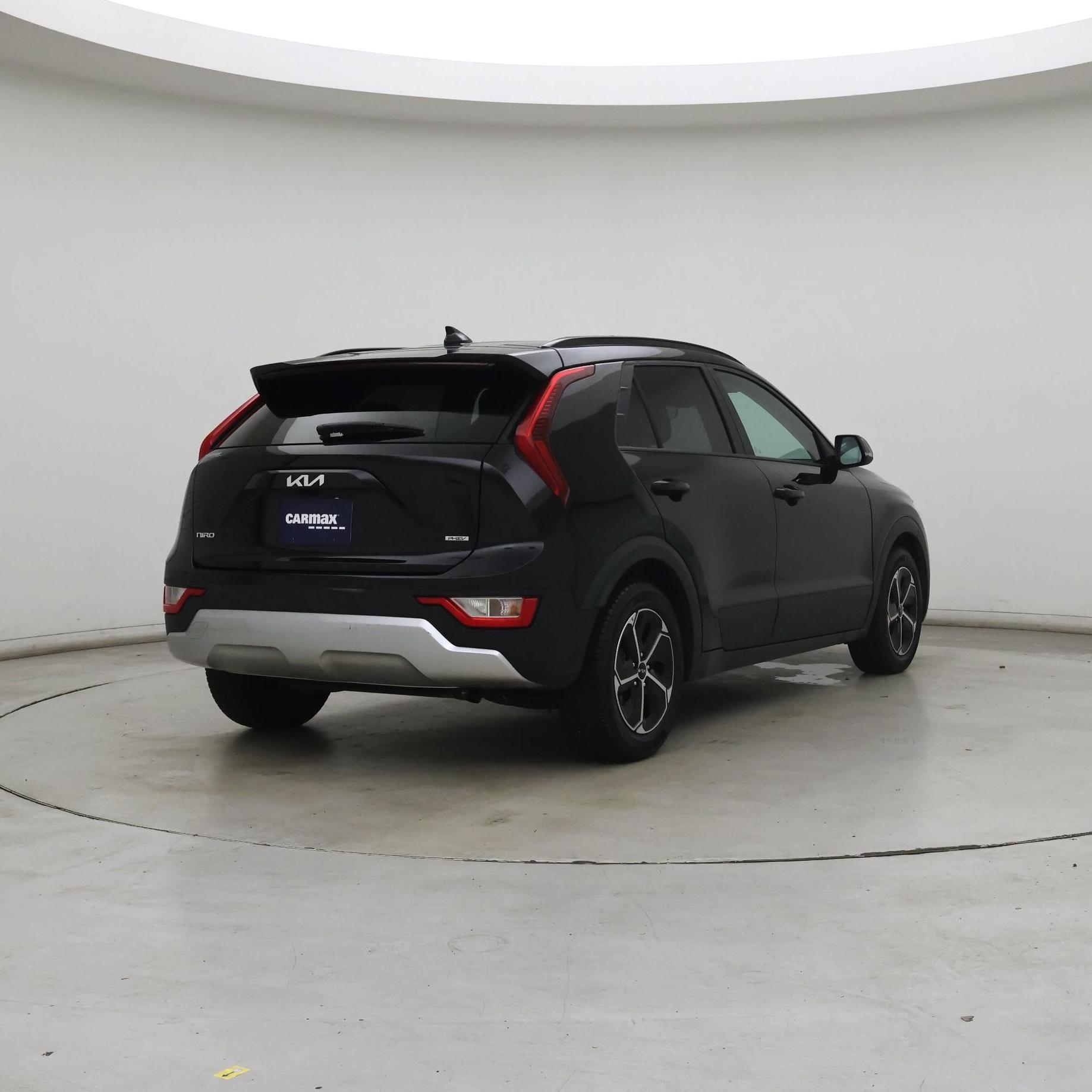 Thumbnail: 2023 Kia Niro - 8