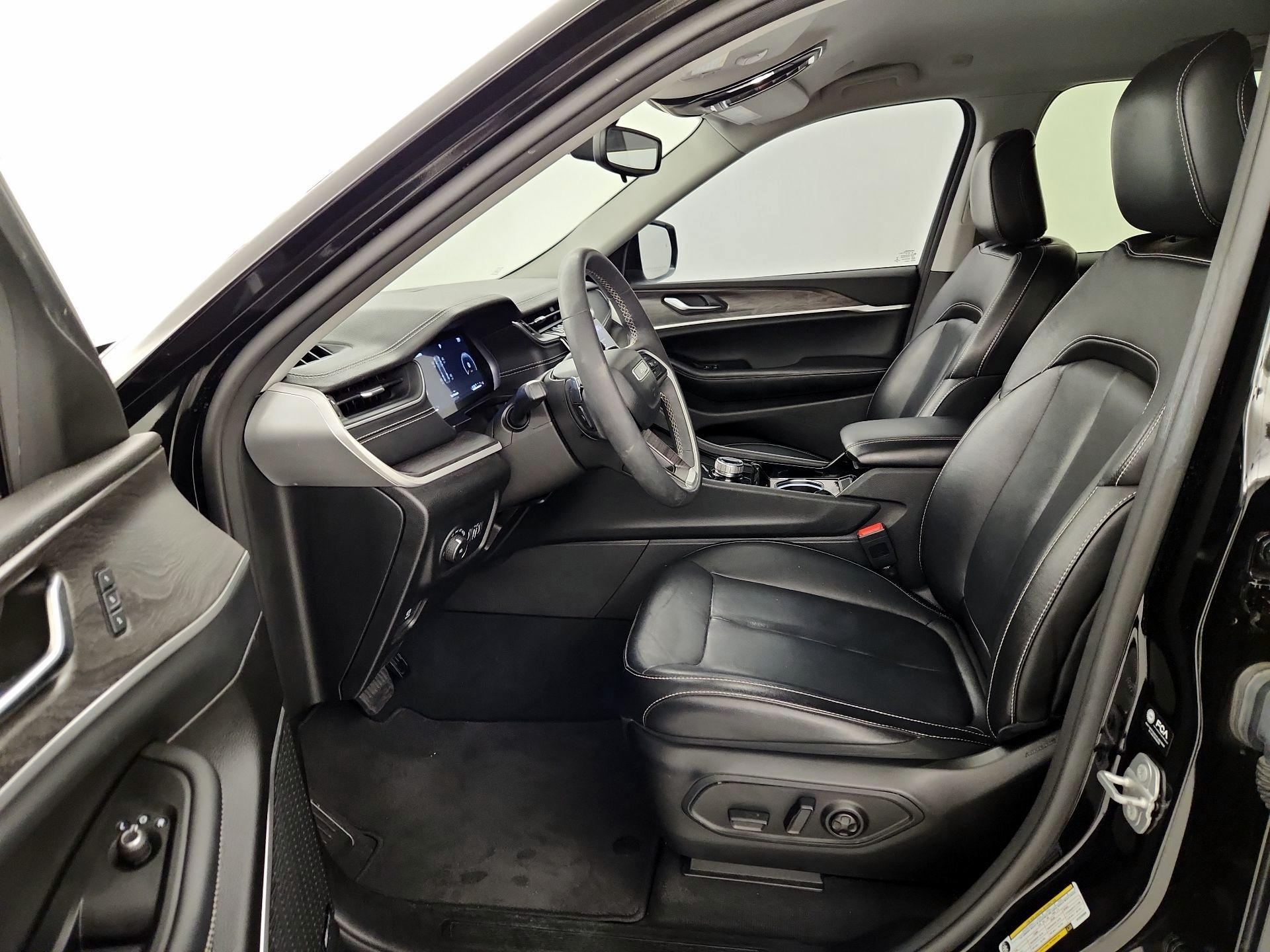 Thumbnail: 2023 Jeep Grand Cherokee - 11