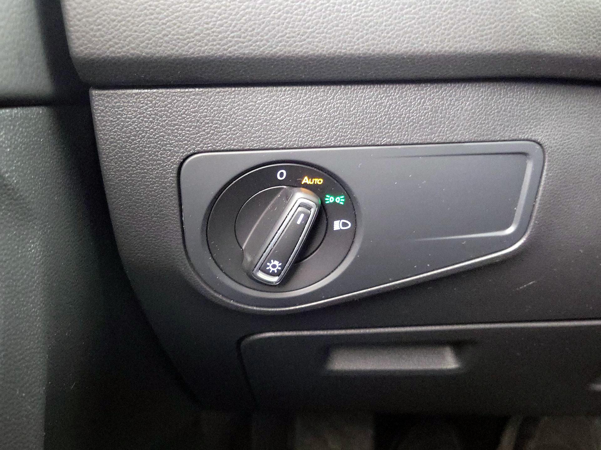 Thumbnail: 2022 Volkswagen Tiguan - 13