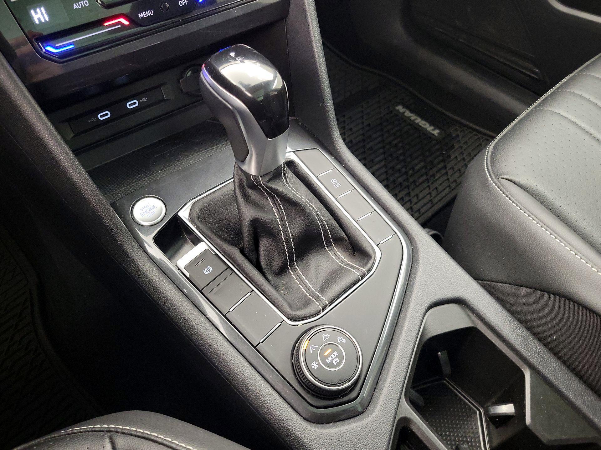 Thumbnail: 2022 Volkswagen Tiguan - 17