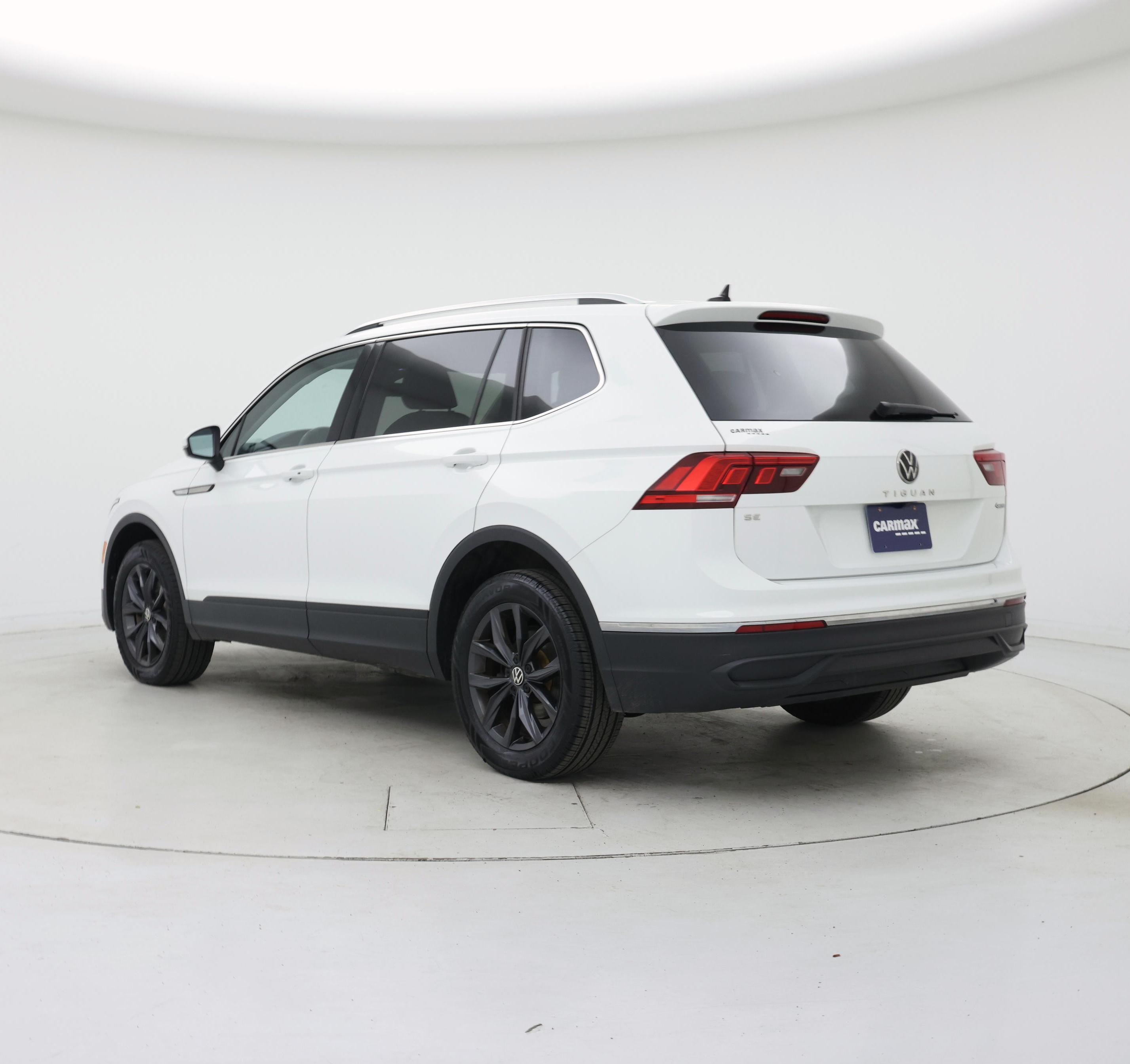 Thumbnail: 2022 Volkswagen Tiguan - 2