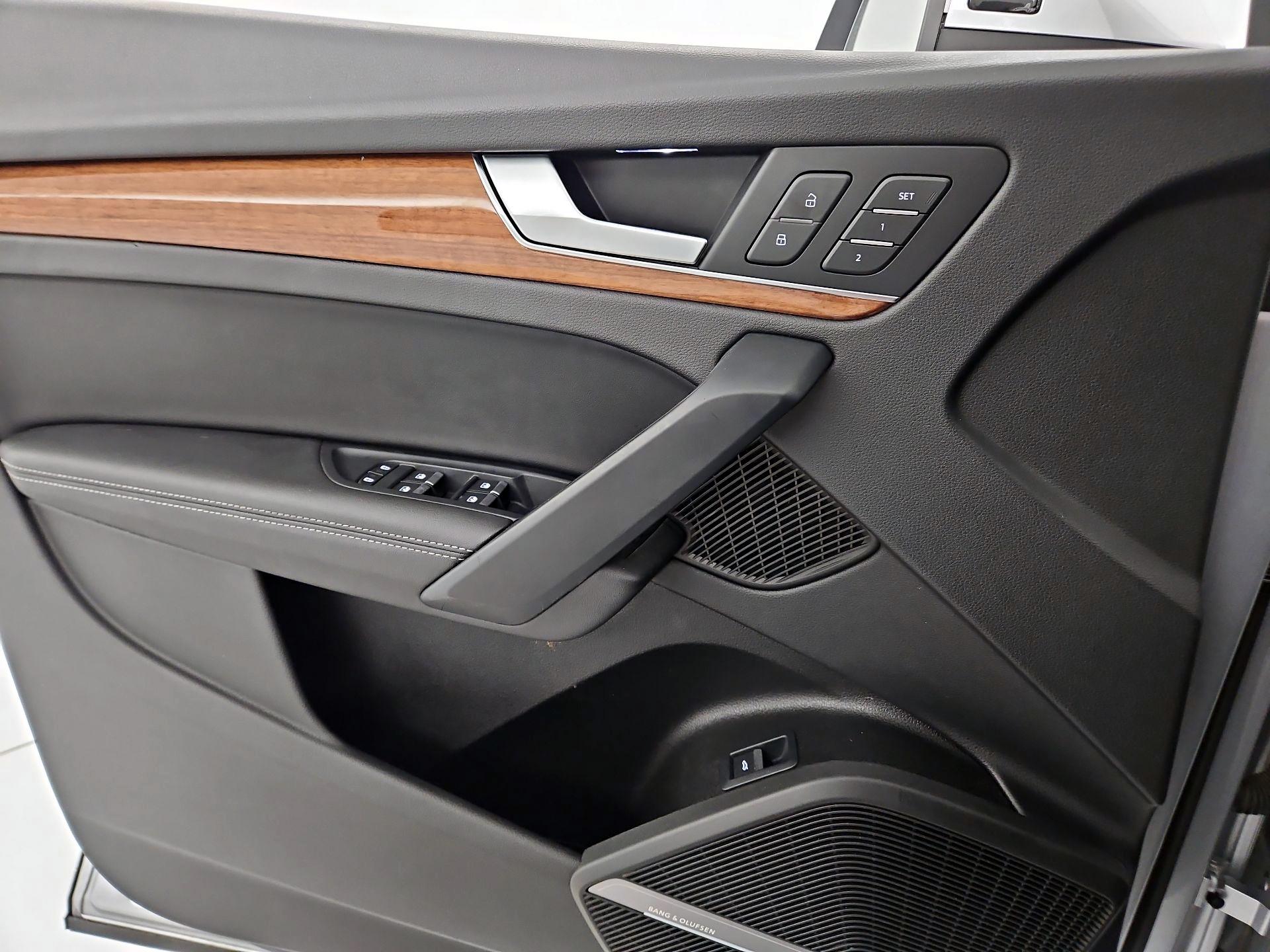 Thumbnail: 2023 Audi Q5 - 12