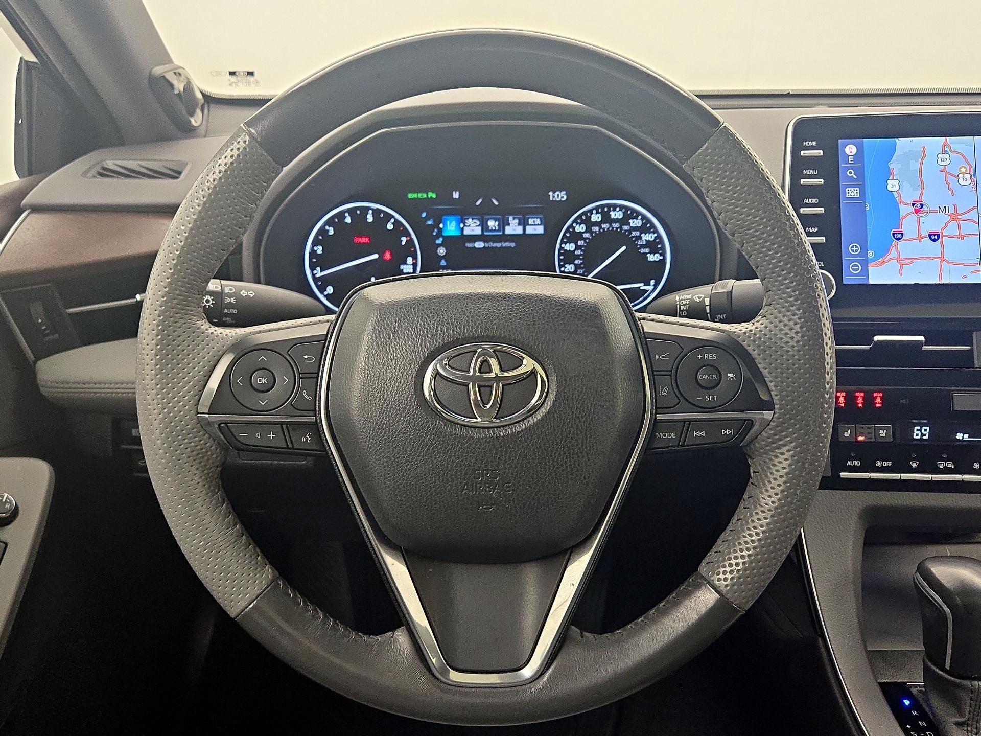 Thumbnail: 2022 Toyota Avalon - 10