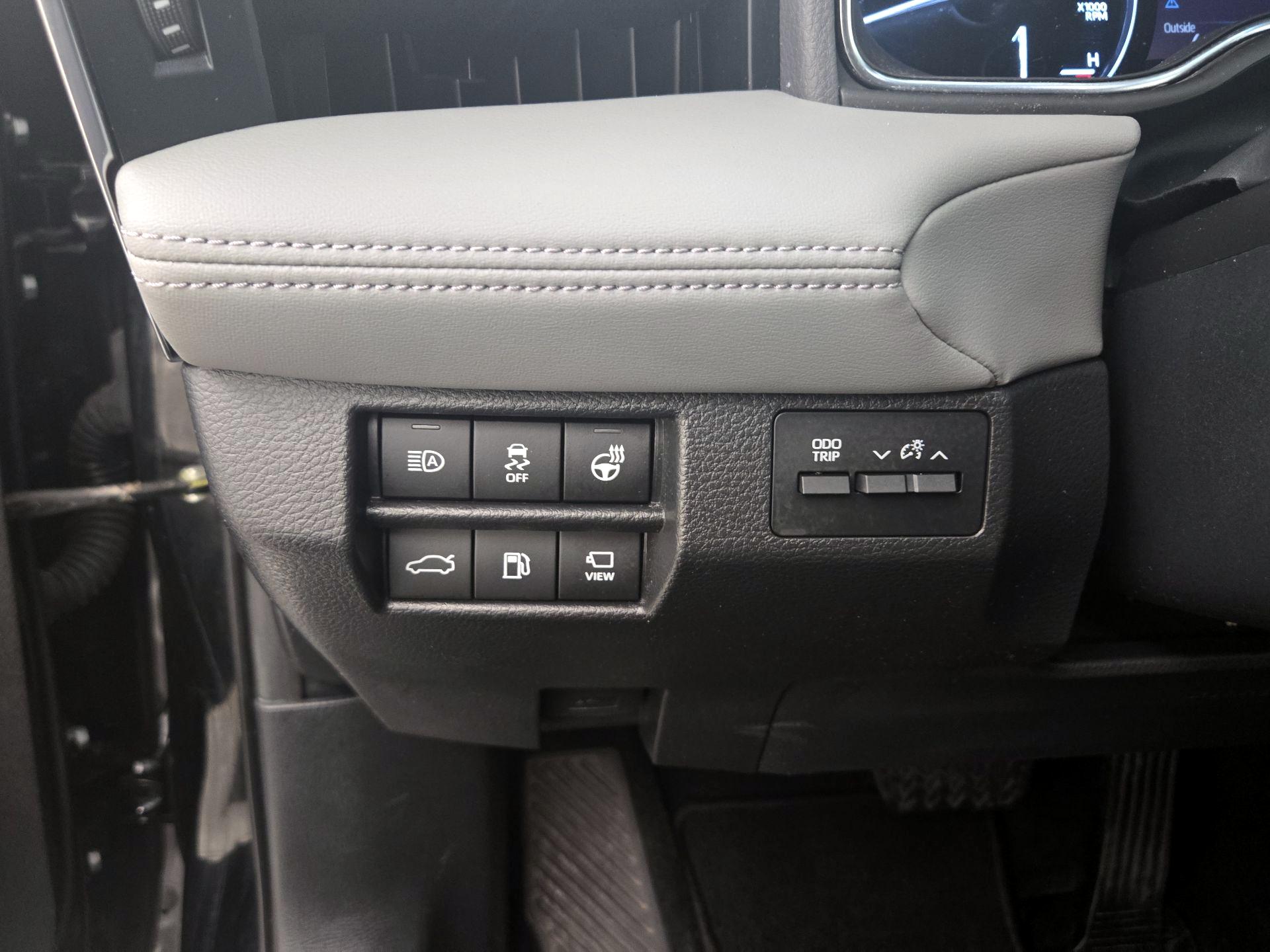 Thumbnail: 2022 Toyota Avalon - 13