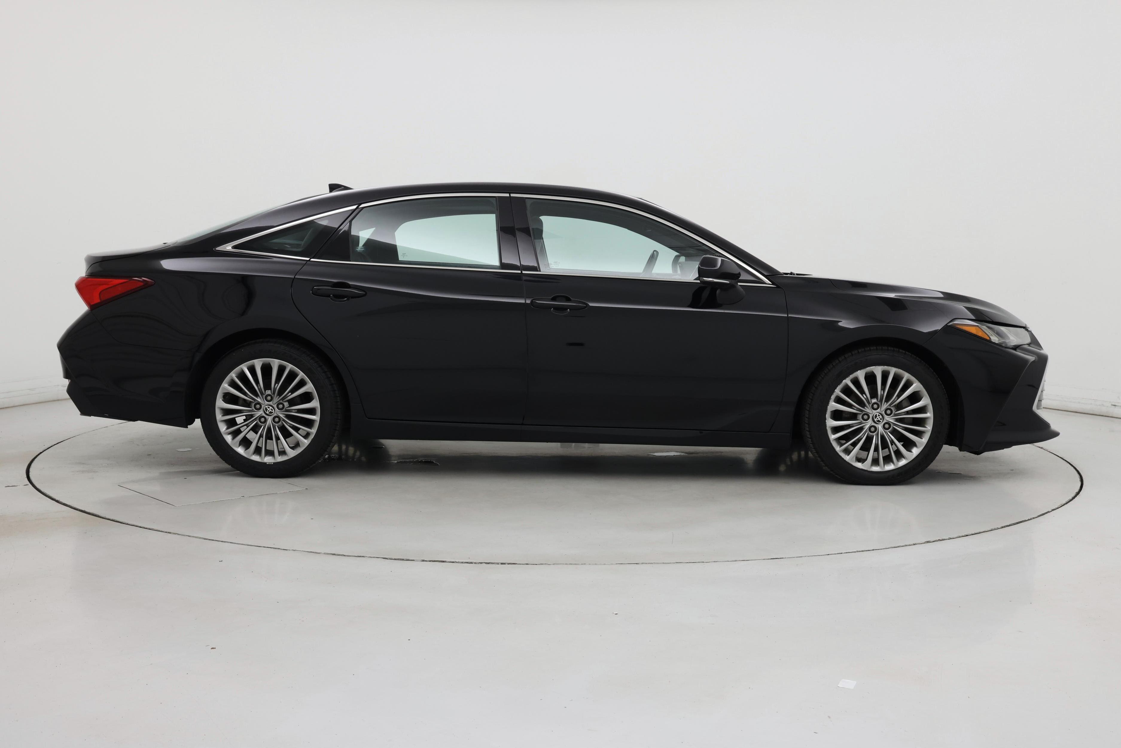 Thumbnail: 2022 Toyota Avalon - 7