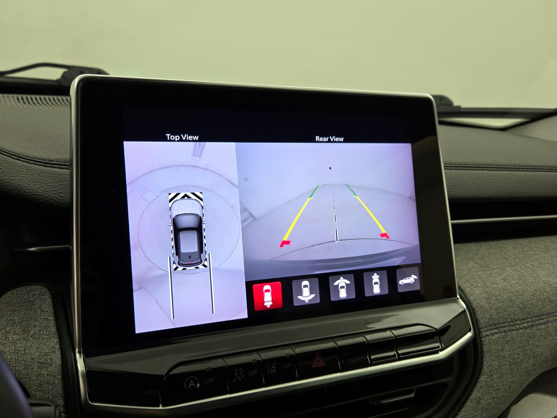 Thumbnail: 2022 Jeep Compass - 14