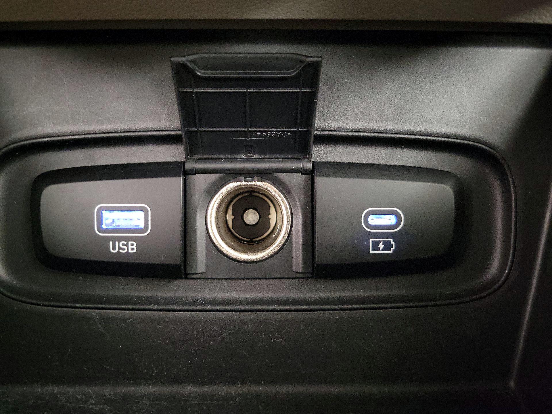 Thumbnail: 2024 Hyundai Venue - 18