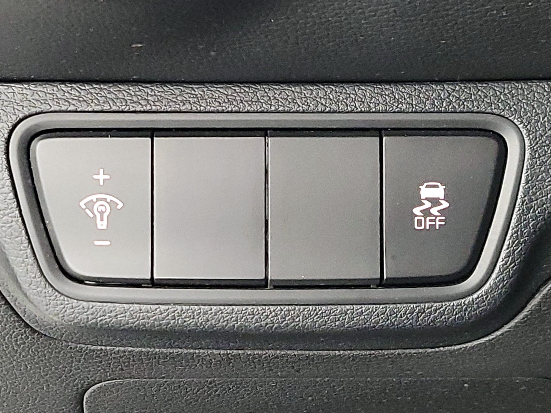 Thumbnail: 2024 Kia Forte - 13