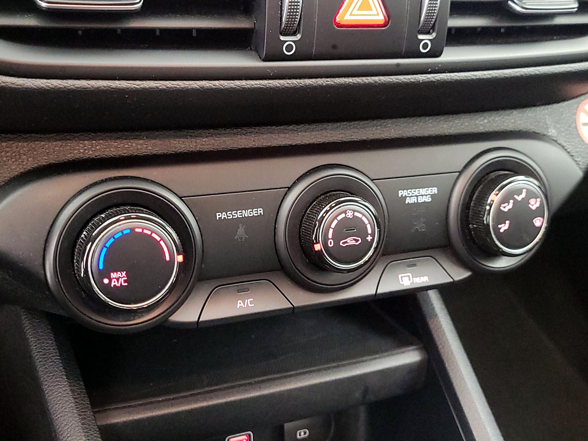 Thumbnail: 2024 Kia Forte - 16