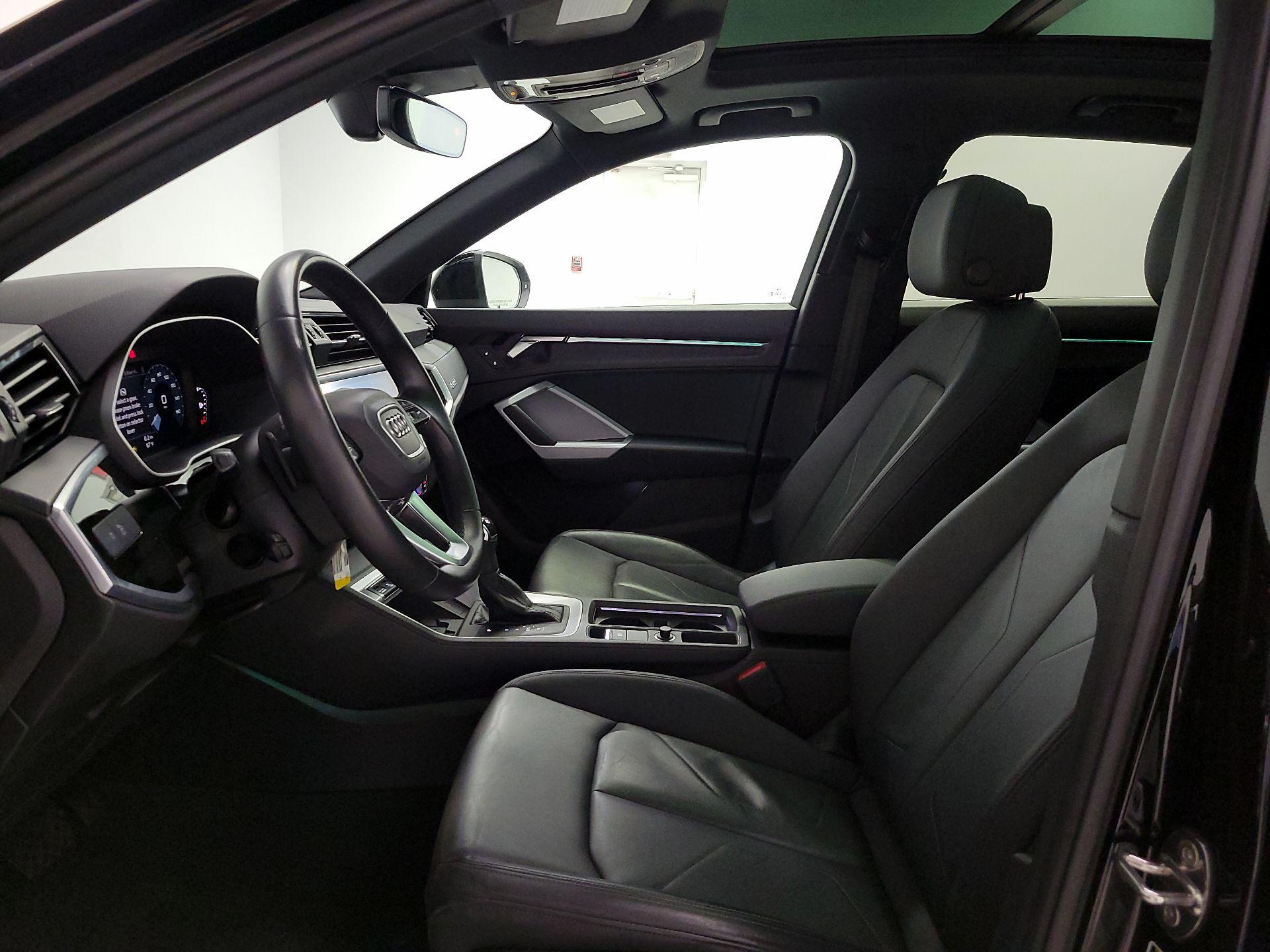 Thumbnail: 2022 Audi Q3 - 11