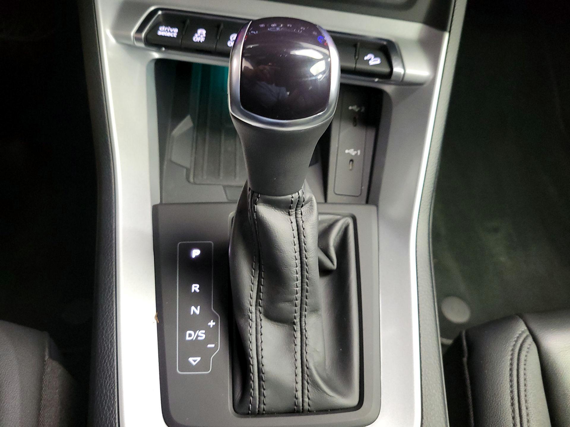 Thumbnail: 2022 Audi Q3 - 17