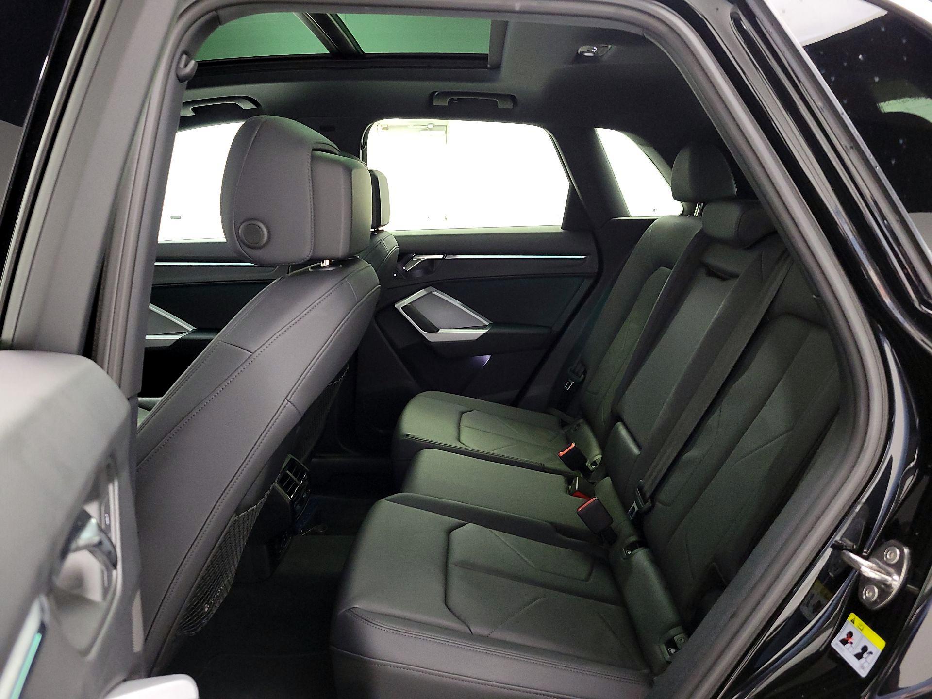 Thumbnail: 2022 Audi Q3 - 20