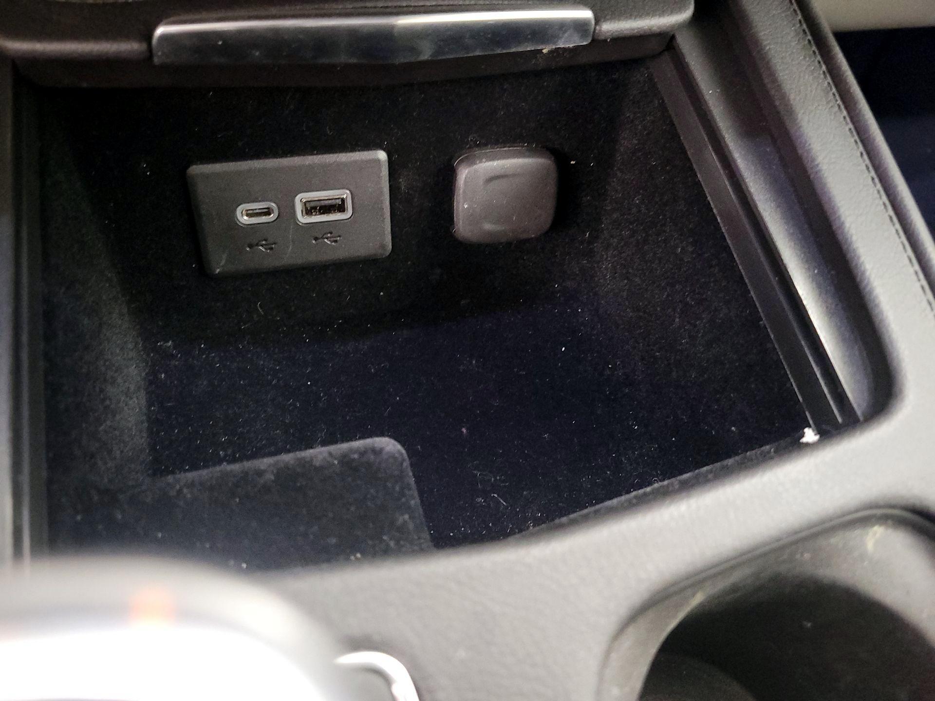 Thumbnail: 2020 Cadillac XT4 - 18