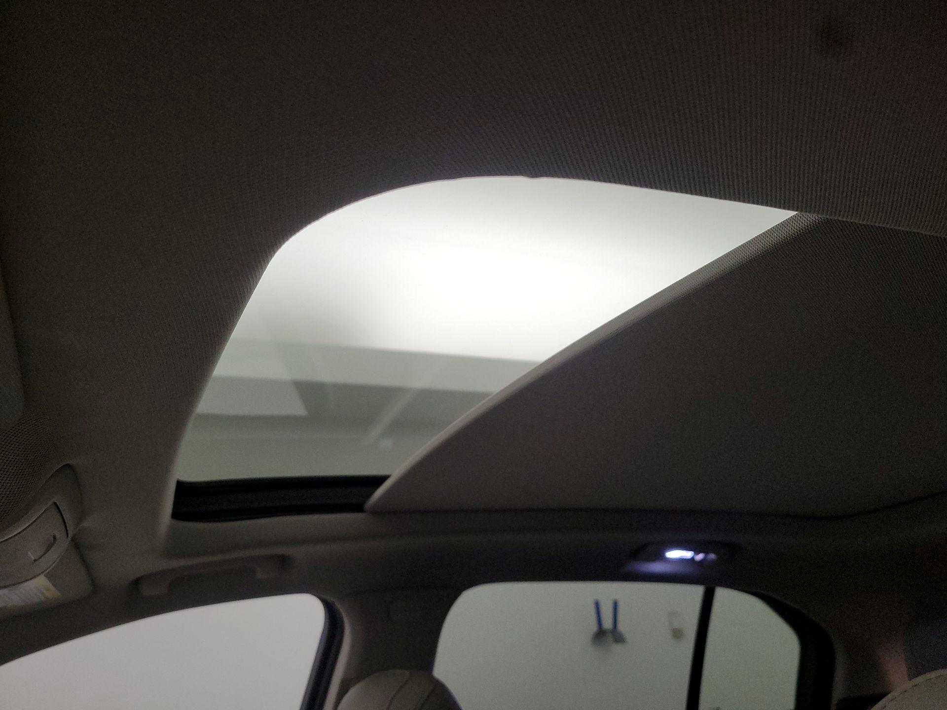 Thumbnail: 2020 Cadillac XT4 - 19