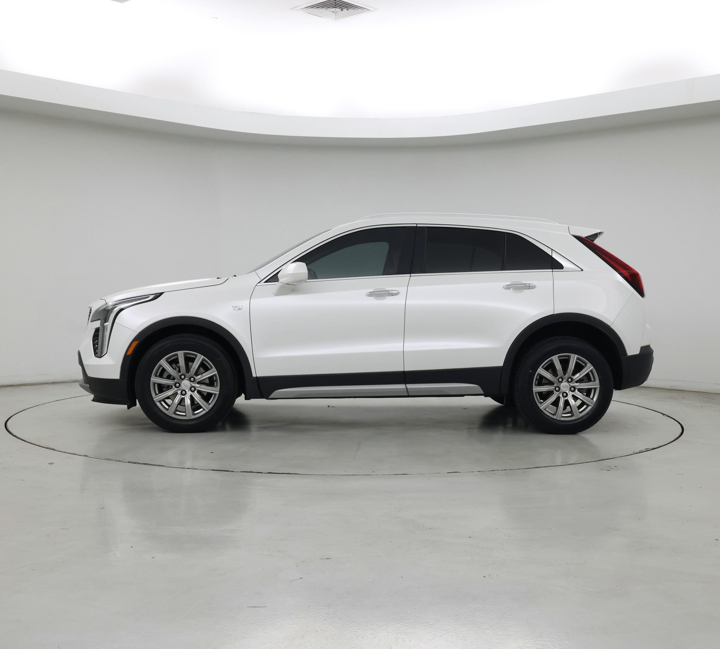 Thumbnail: 2020 Cadillac XT4 - 3