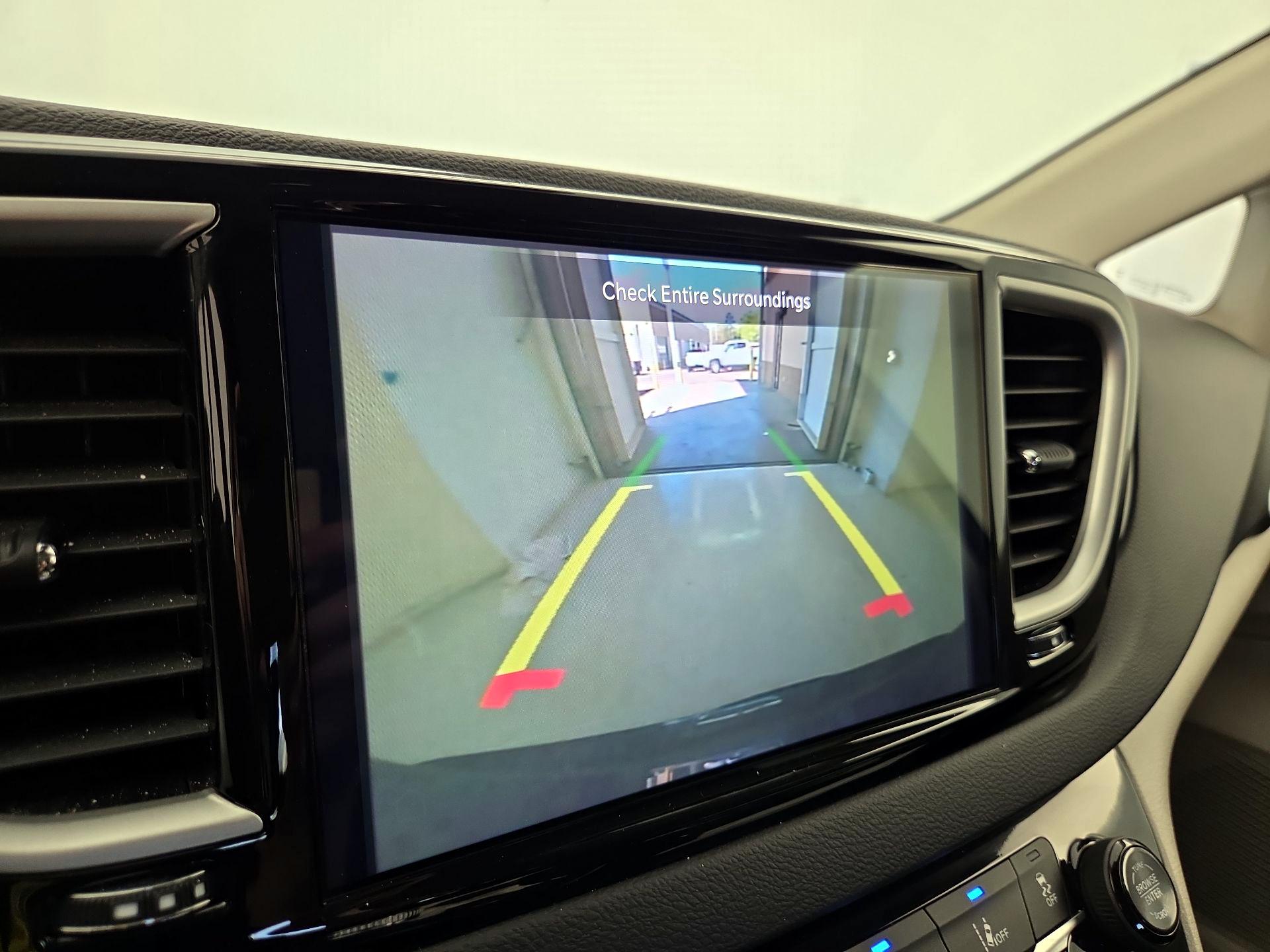 Thumbnail: 2023 Chrysler Pacifica - 14