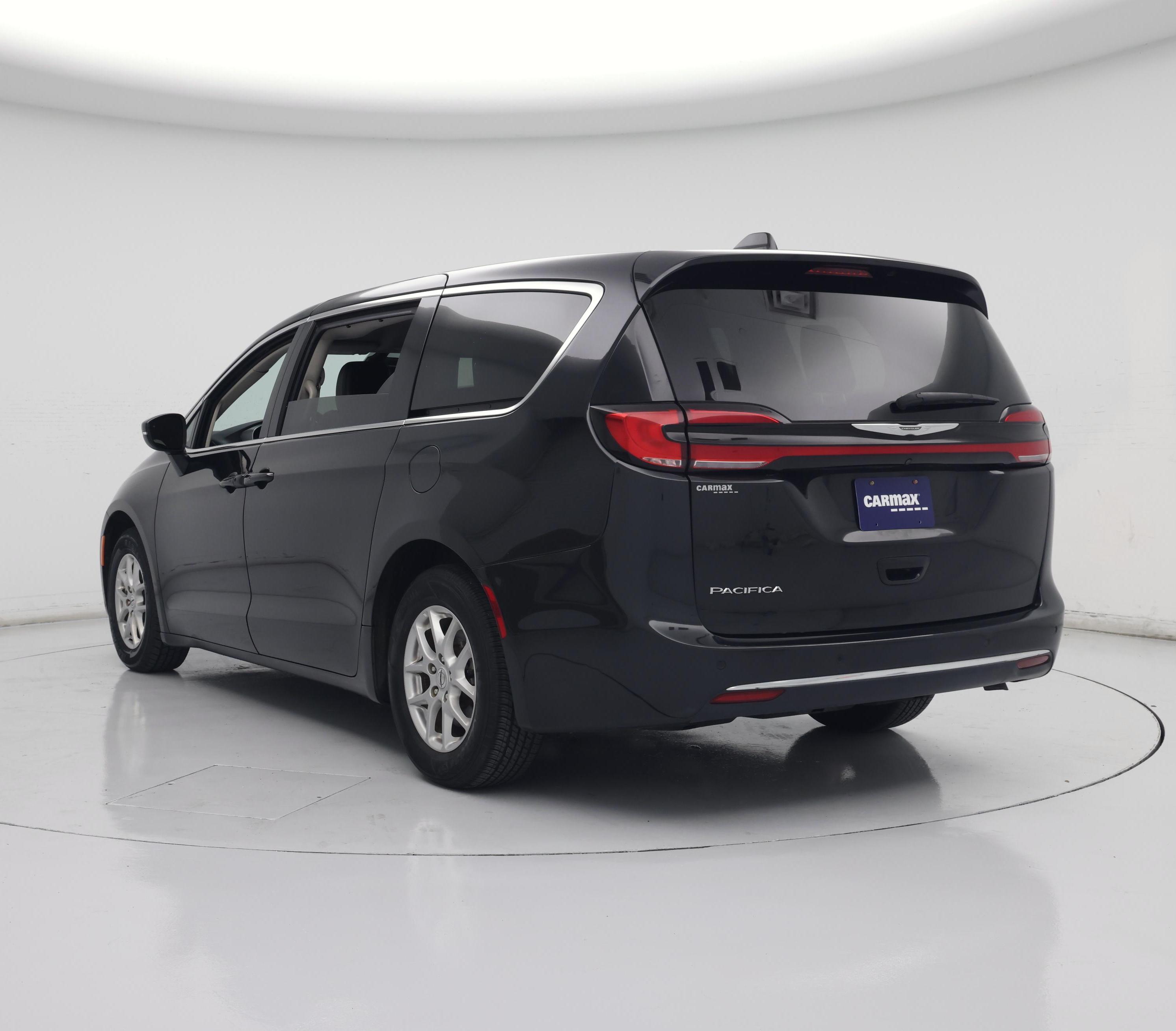 Thumbnail: 2023 Chrysler Pacifica - 2