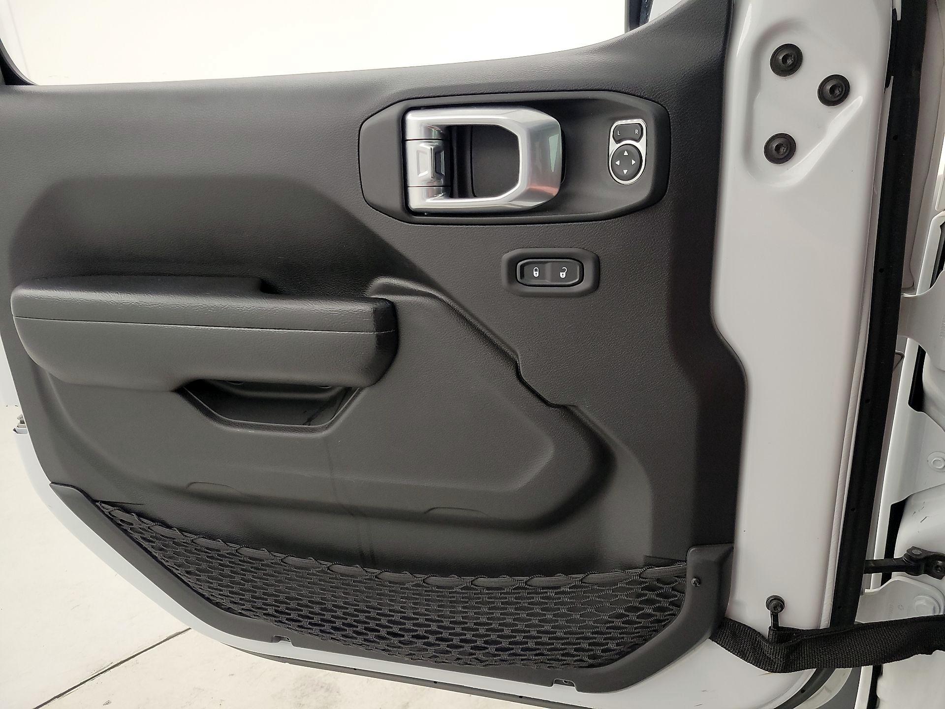 Thumbnail: 2022 Jeep Wrangler - 12