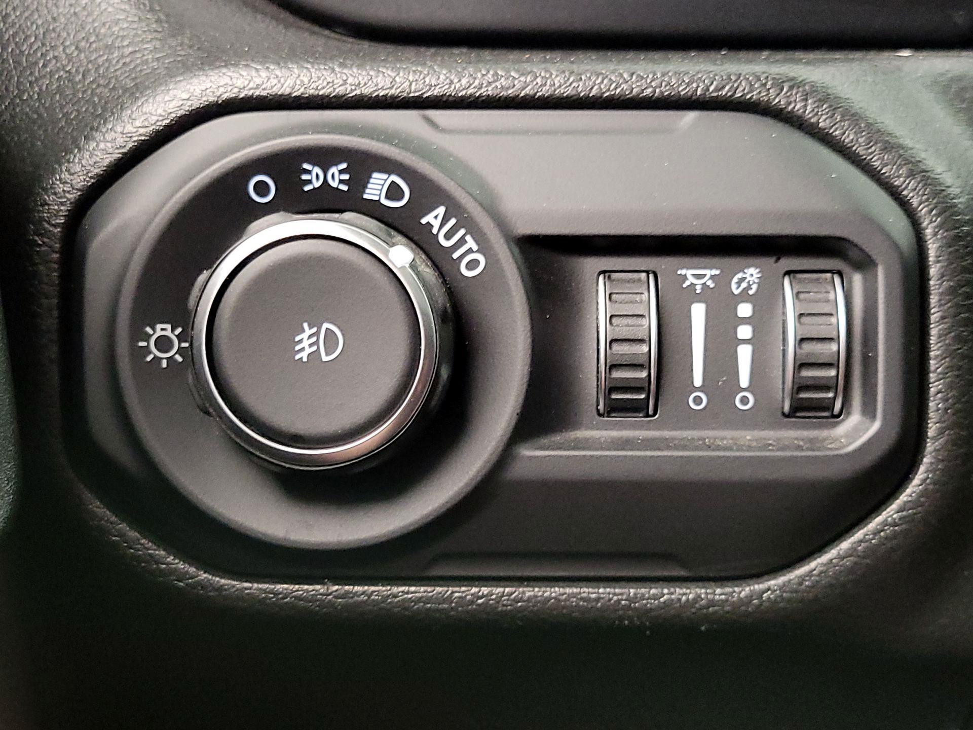 Thumbnail: 2022 Jeep Wrangler - 13