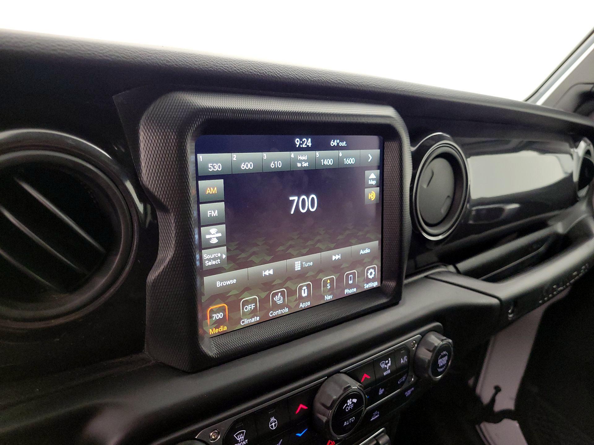 Thumbnail: 2022 Jeep Wrangler - 16