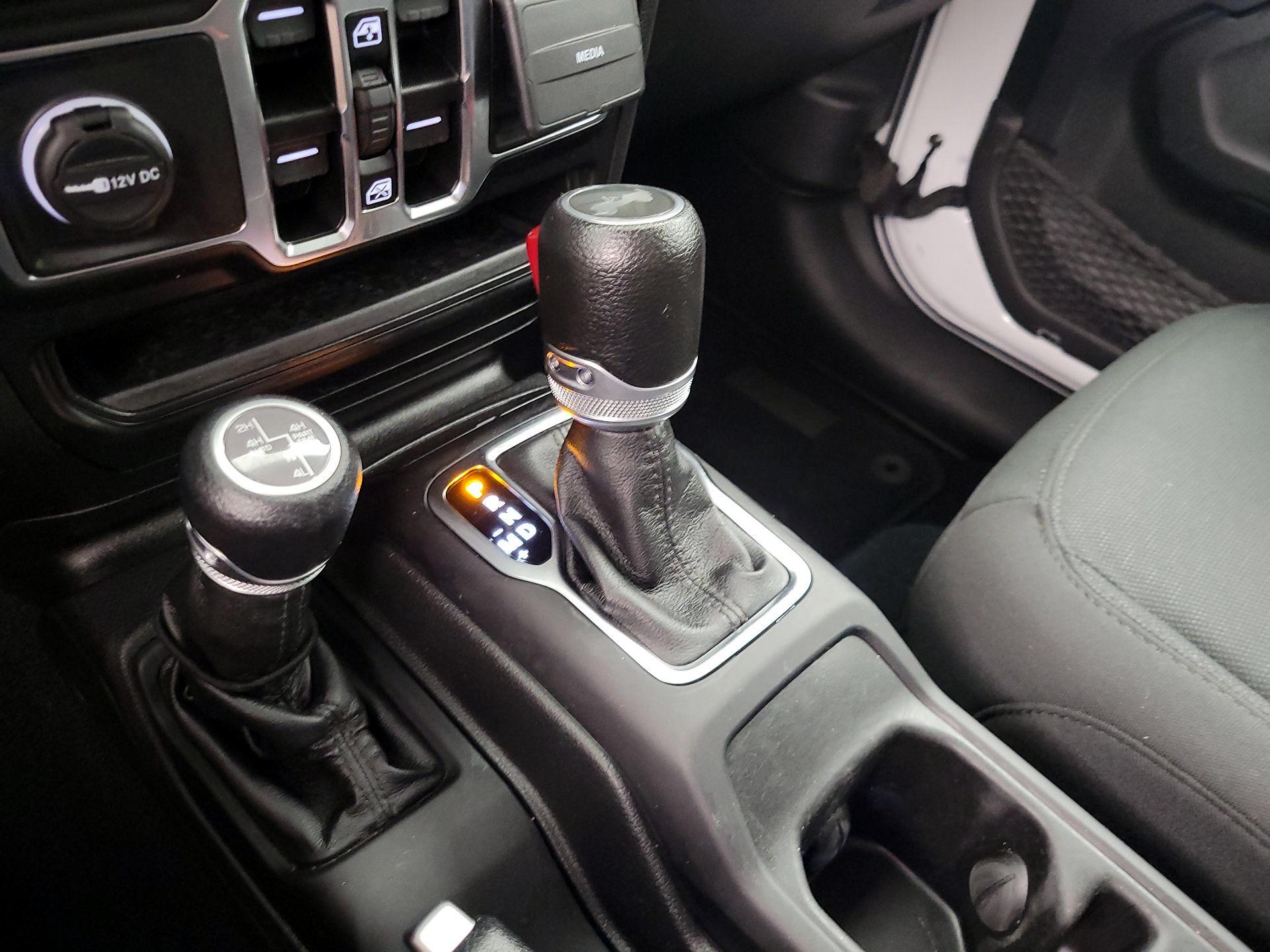 Thumbnail: 2022 Jeep Wrangler - 18