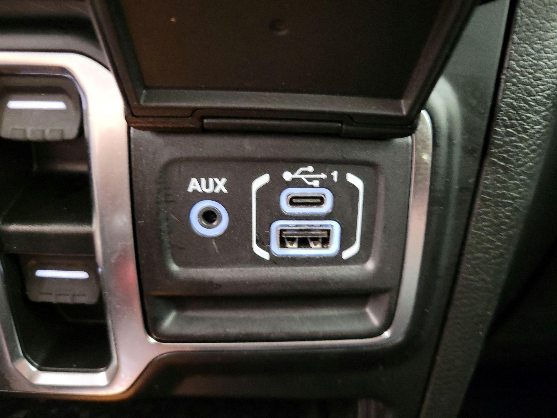 Thumbnail: 2022 Jeep Wrangler - 19