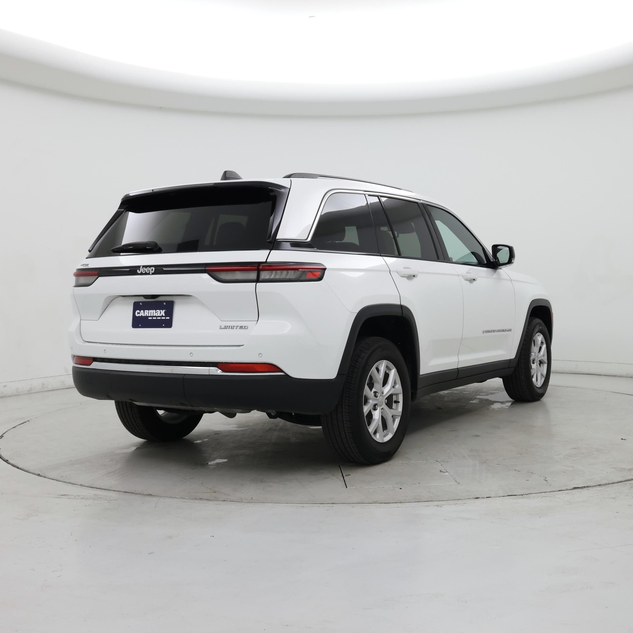 Thumbnail: 2023 Jeep Grand Cherokee - 8