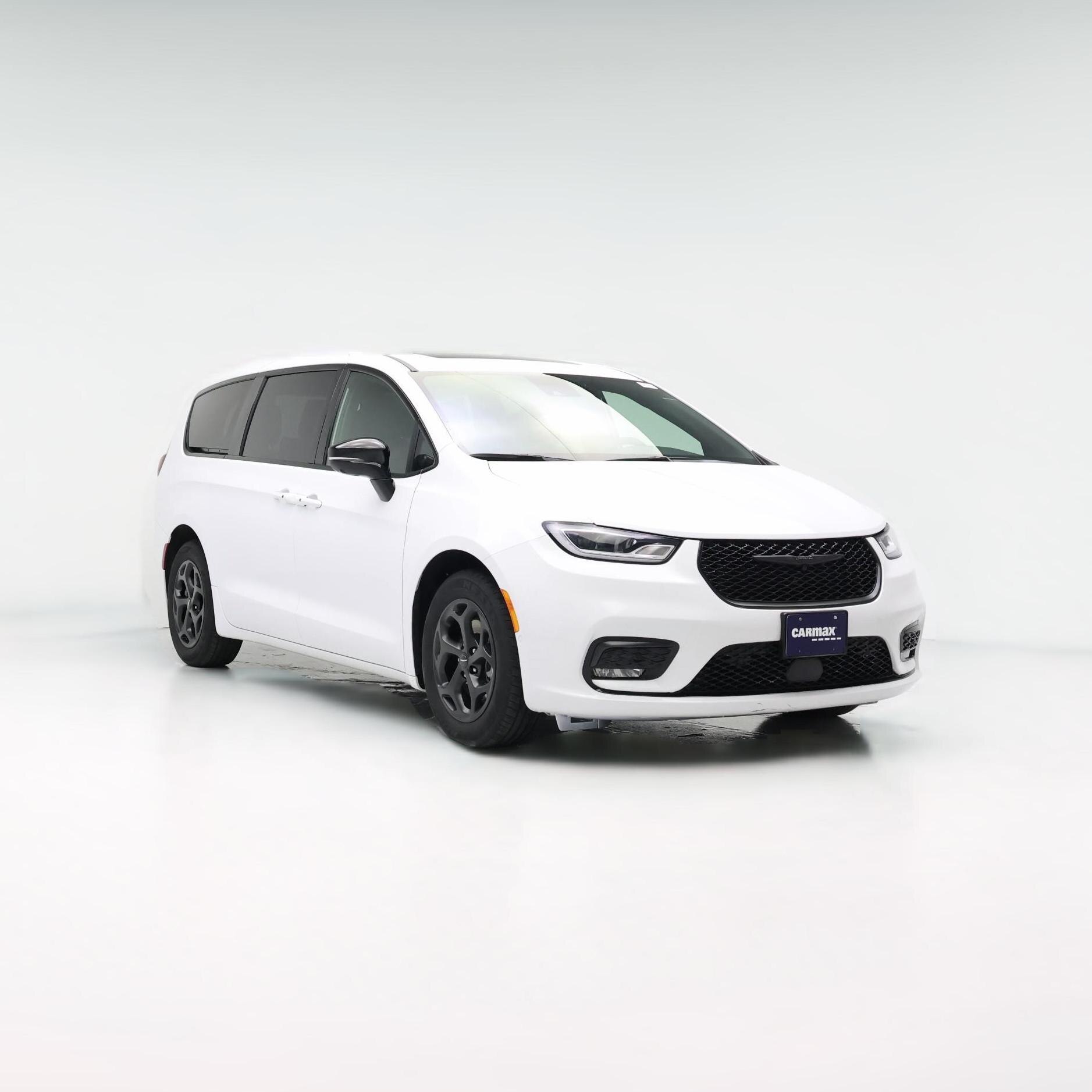 Thumbnail: 2023 Chrysler Pacifica - 1