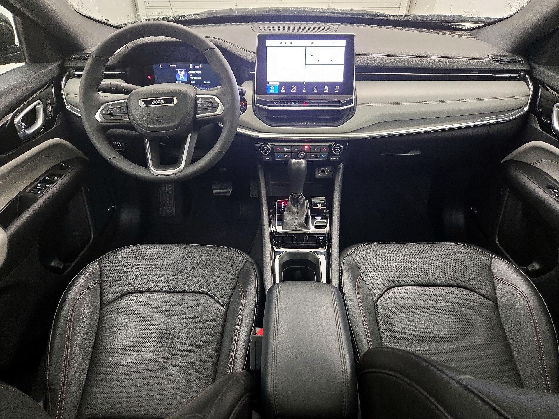 Thumbnail: 2023 Jeep Compass - 9