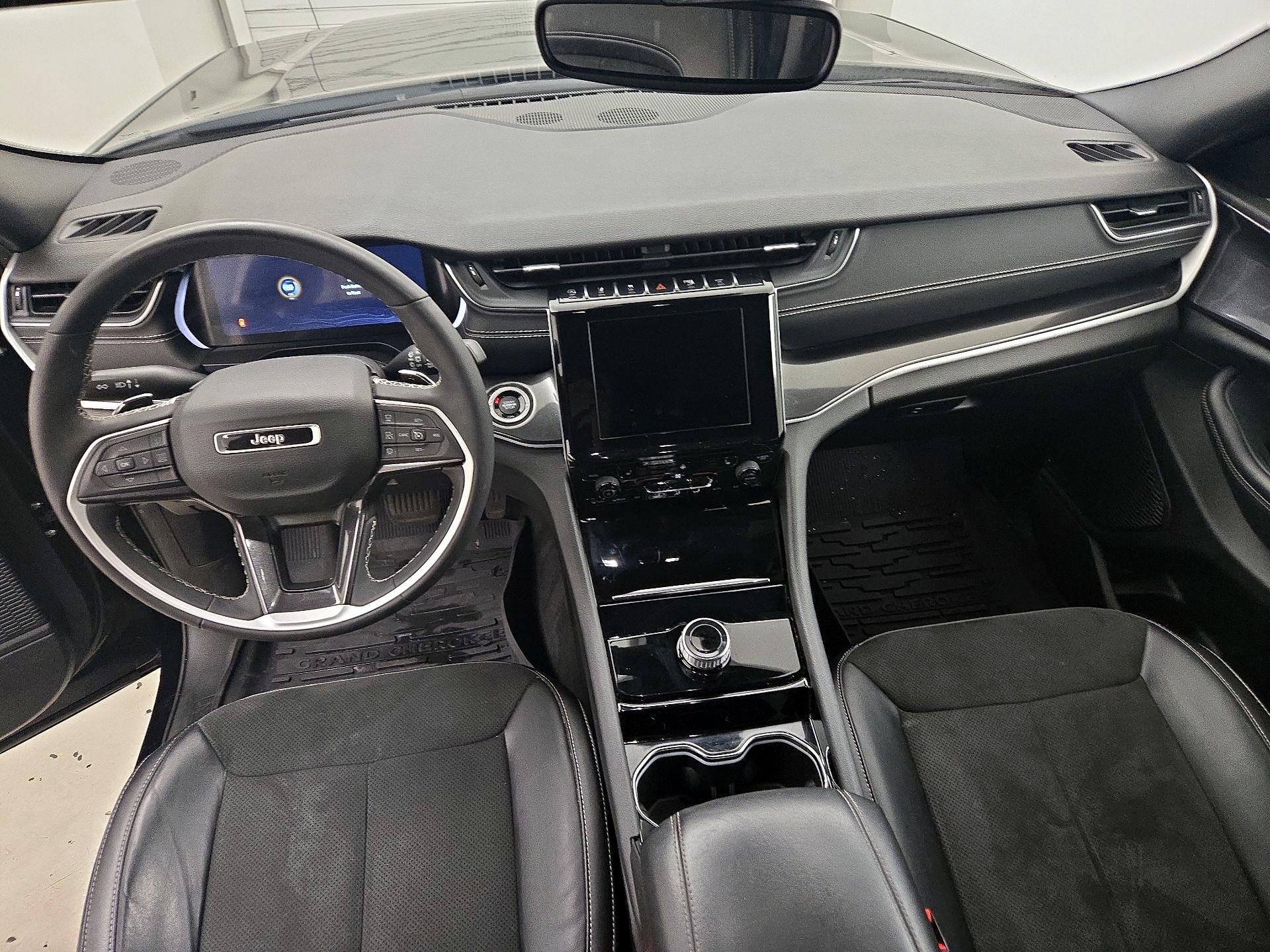 Thumbnail: 2023 Jeep Grand Cherokee - 9