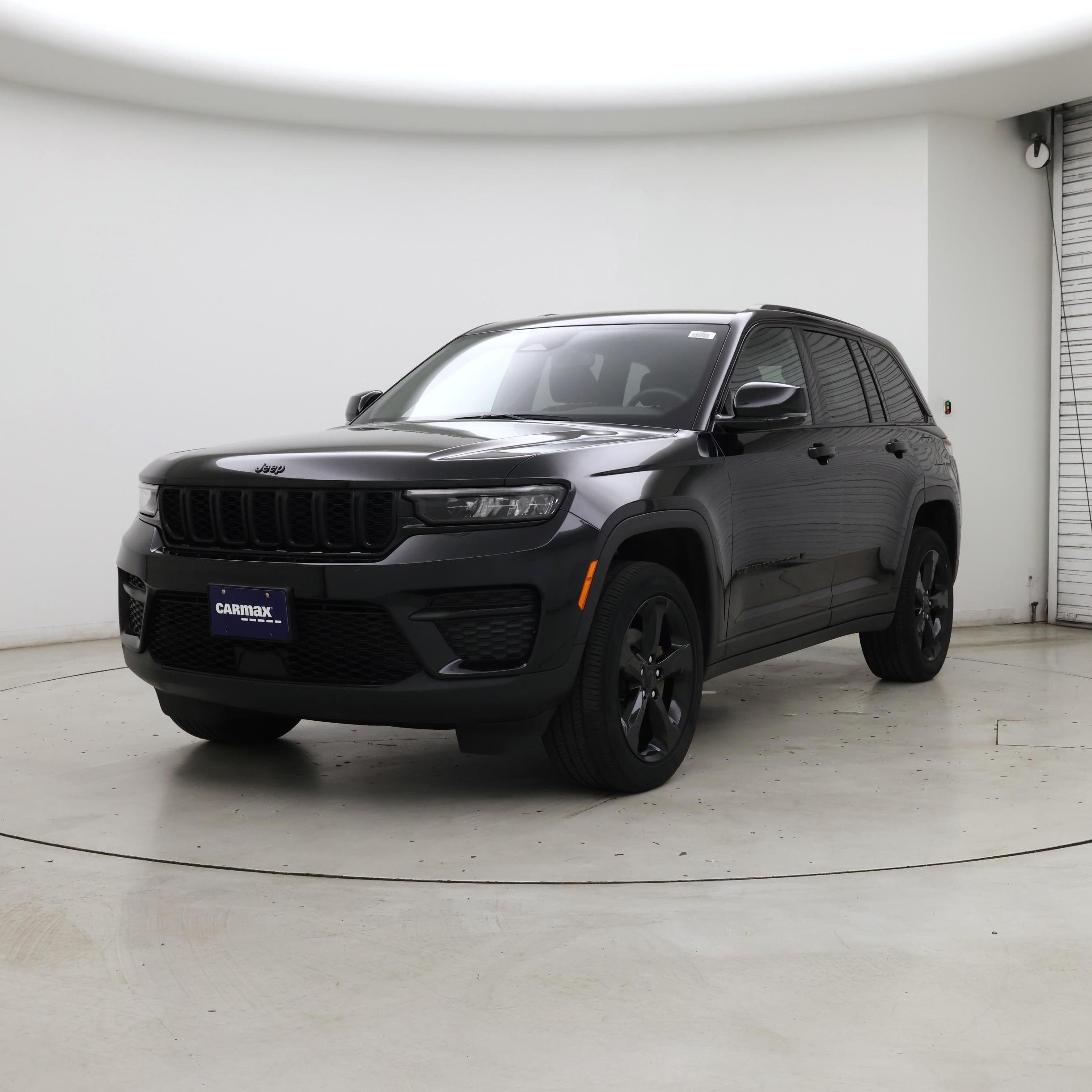 Thumbnail: 2023 Jeep Grand Cherokee - 4