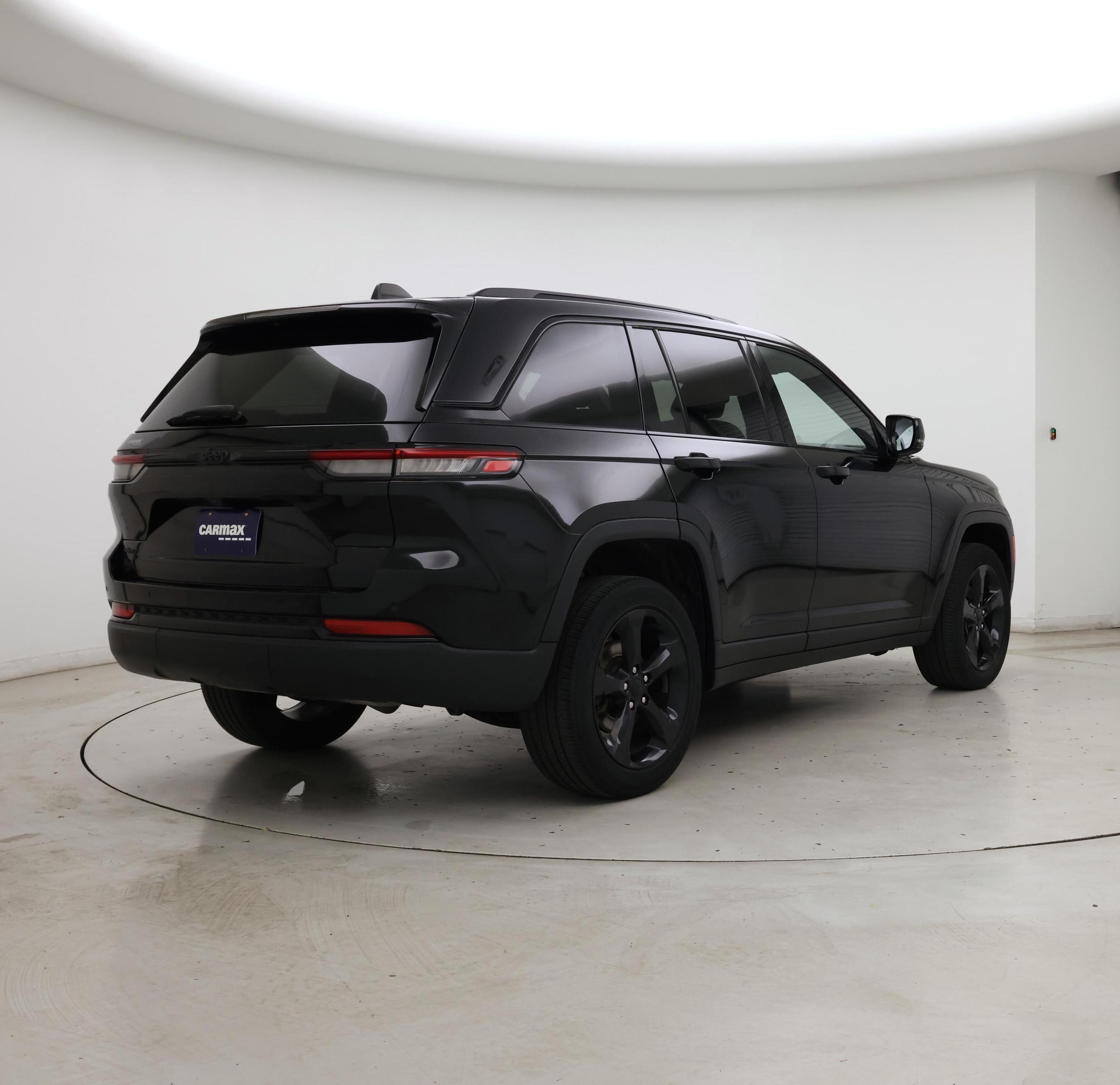 Thumbnail: 2023 Jeep Grand Cherokee - 8