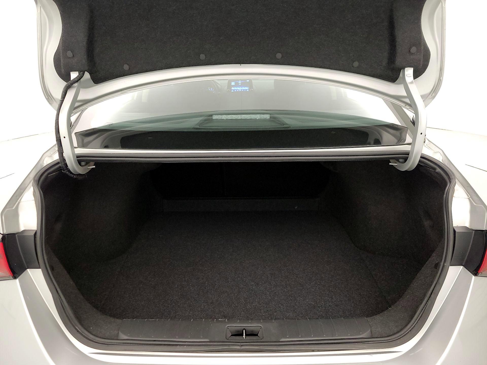 Thumbnail: 2023 Nissan Sentra - 20