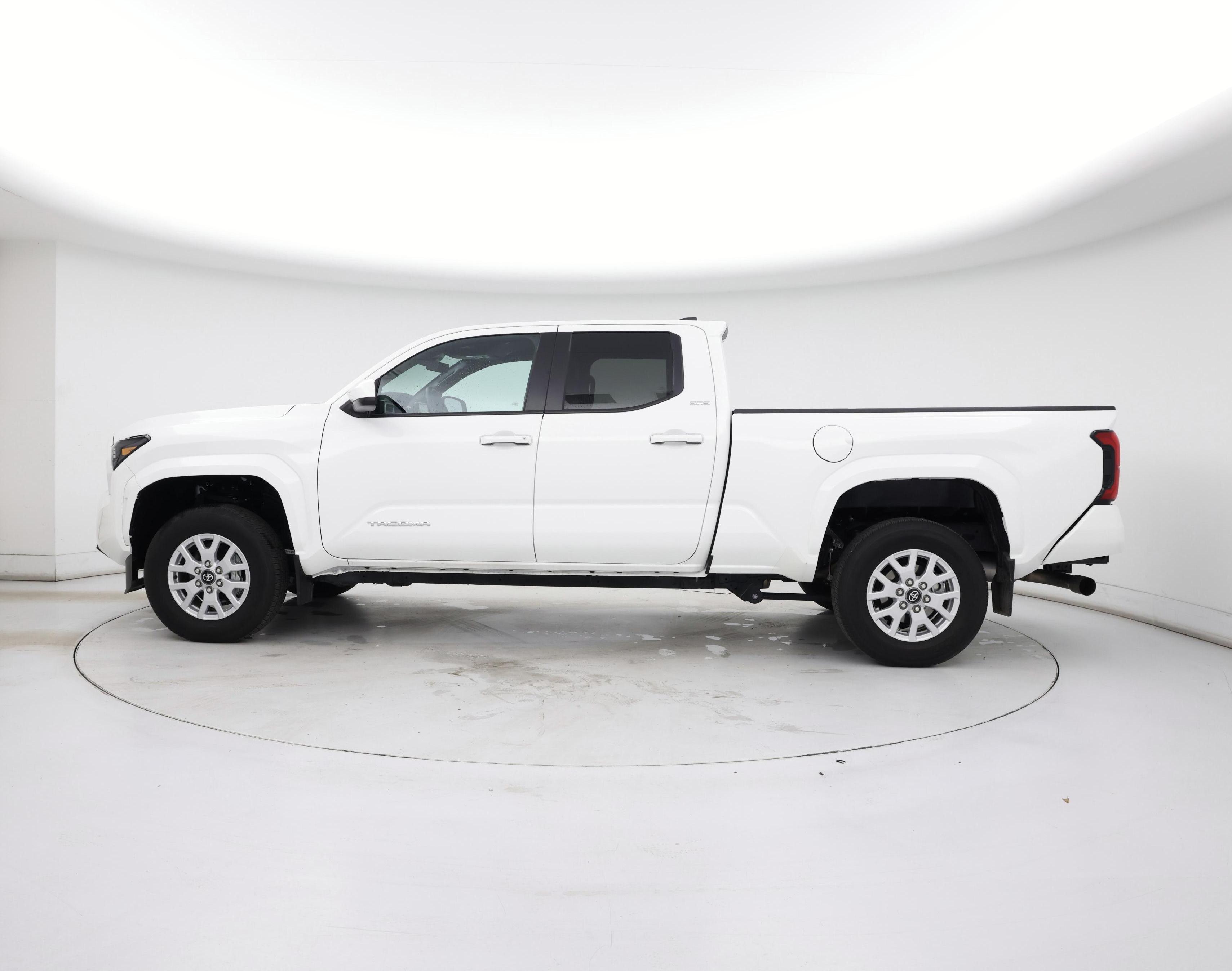 Thumbnail: 2024 Toyota Tacoma - 3