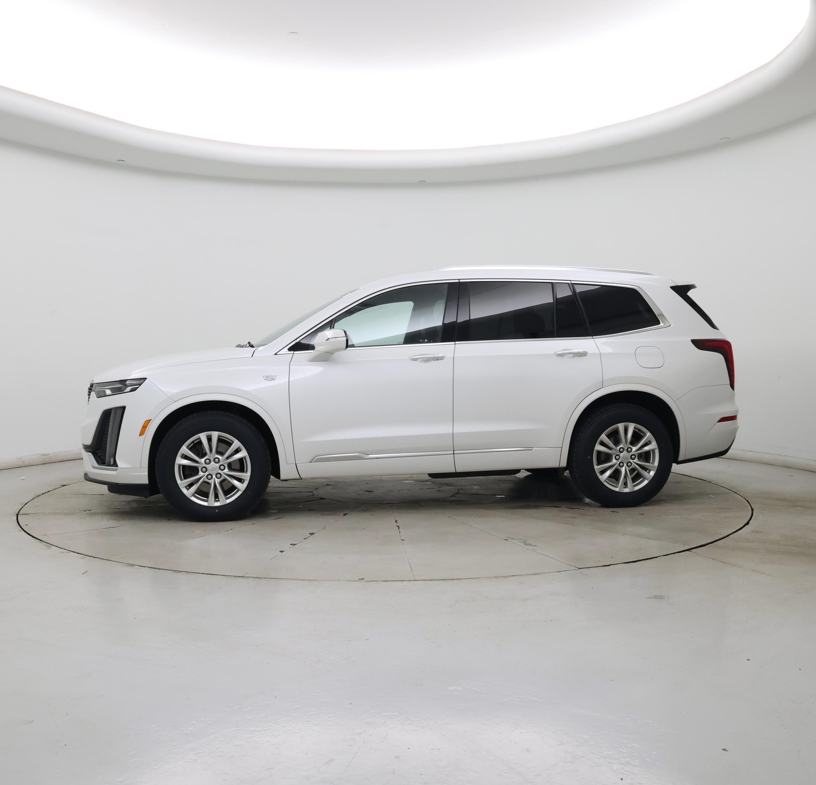 Thumbnail: 2023 Cadillac XT6 - 3