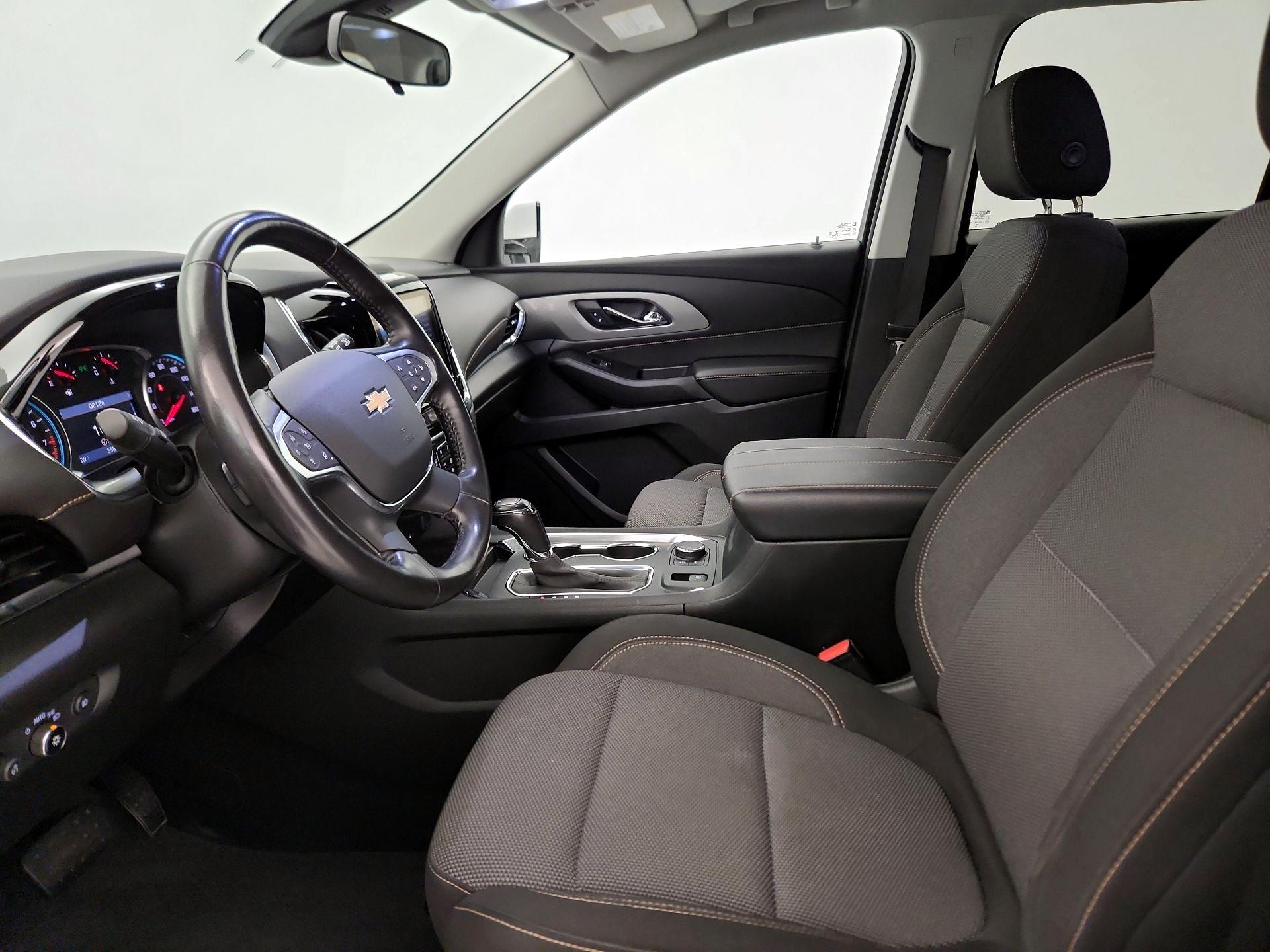 Thumbnail: 2020 Chevrolet Traverse - 11