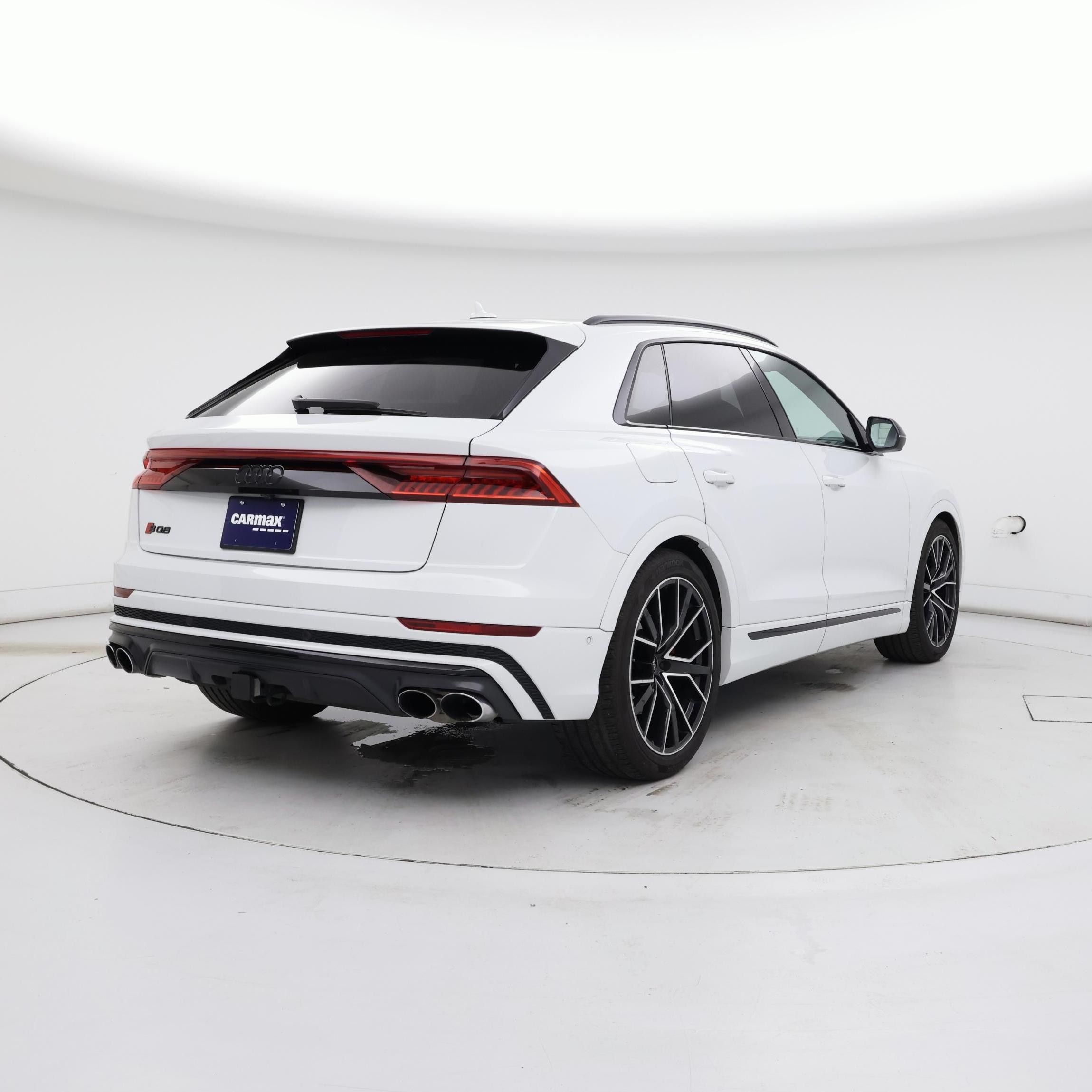 Thumbnail: 2023 Audi SQ8 - 8